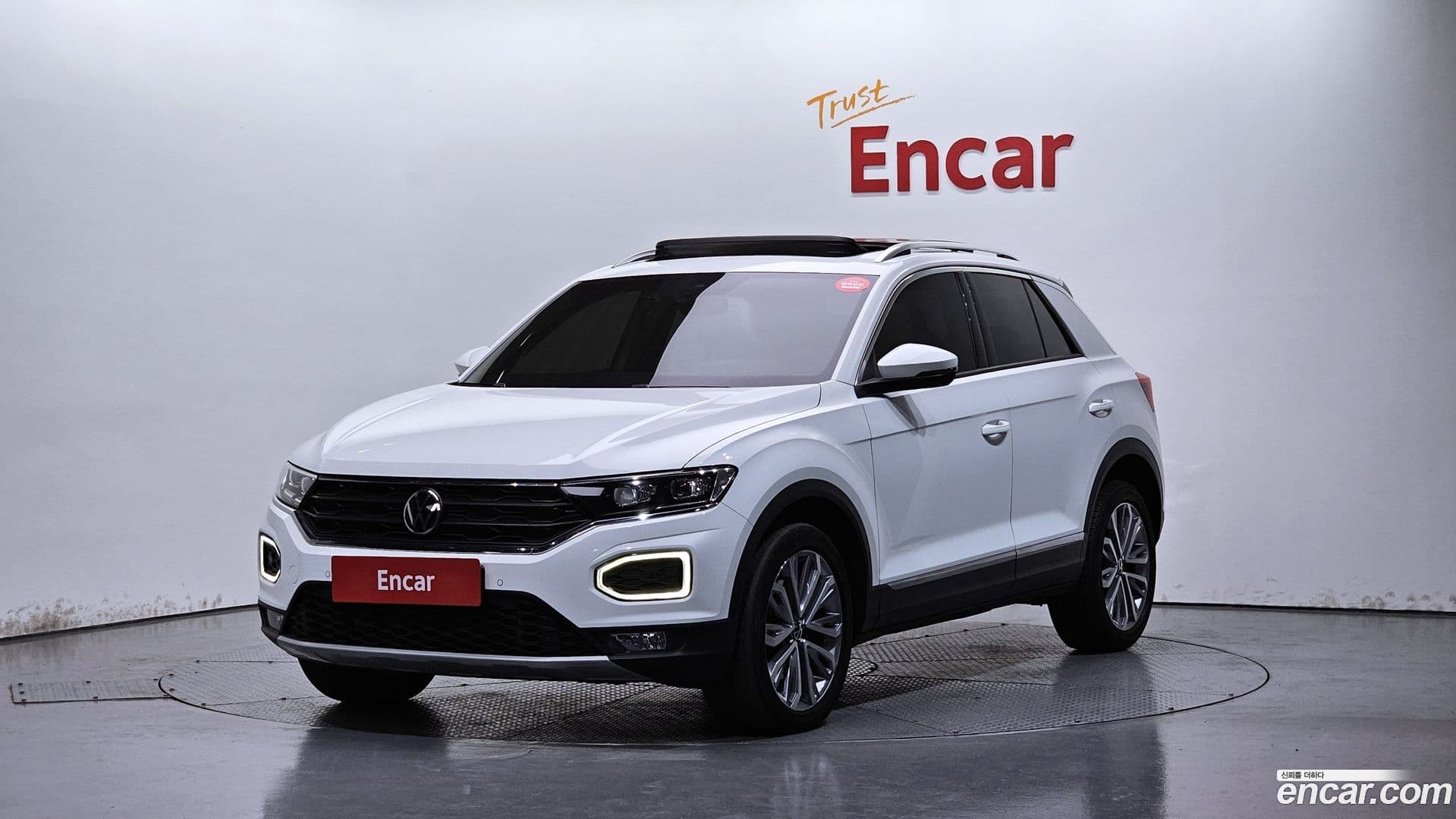 Main__Slider__Photo:T-Roc Volkswagen 2021.2-0