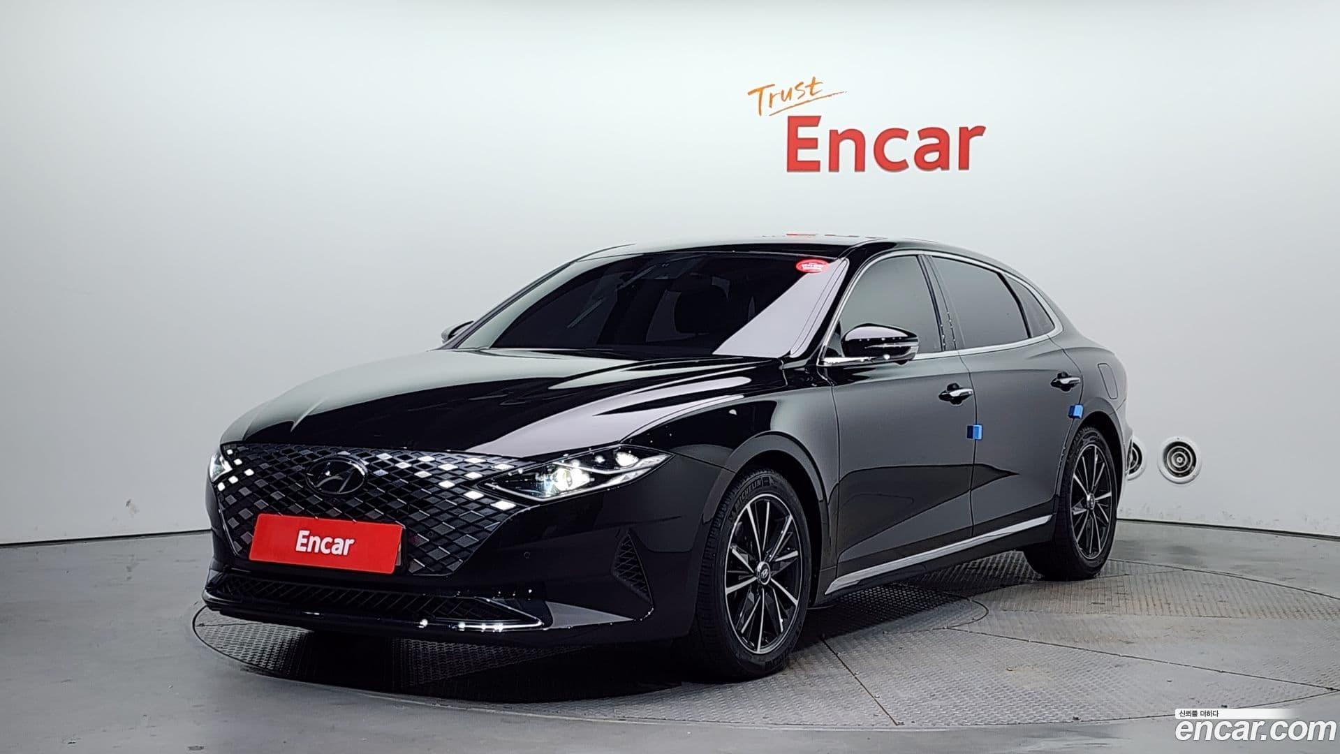 Main__Slider__Photo:Grandeur Hyundai 2020.7-0