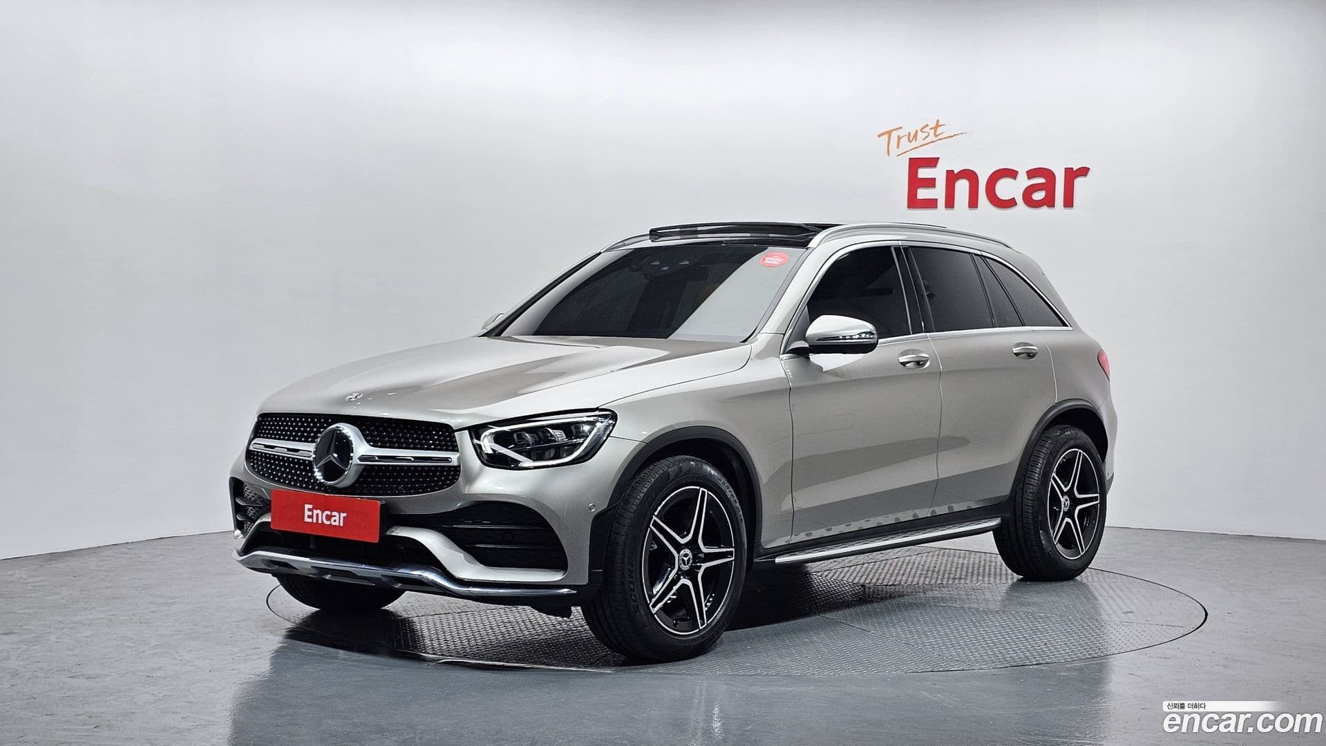 Main__Slider__Photo:GLC-Class Mercedes-Benz 2022.8-0