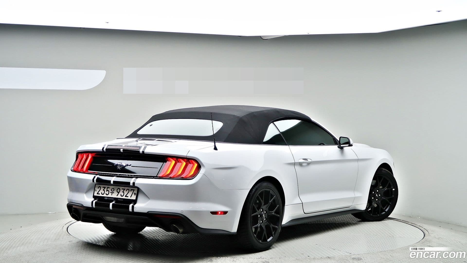 Main__Slider__Photo:Mustang Ford 2020.8-0
