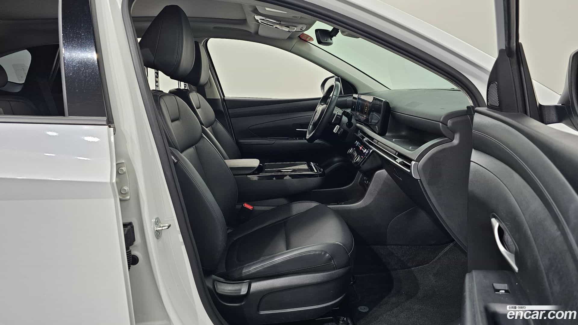 Tucson Hyundai 2024.1-INNER-010