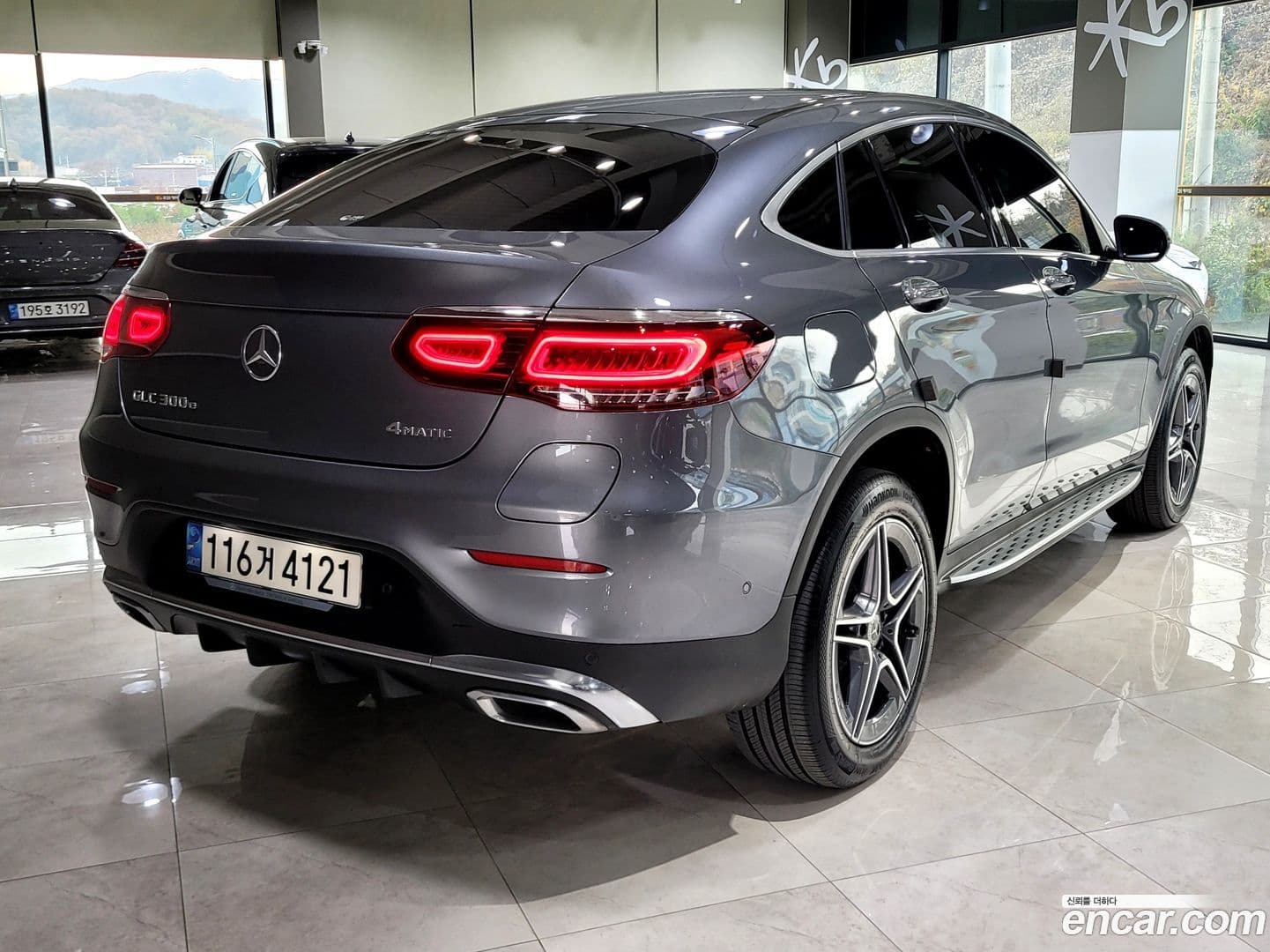 Main__Slider__Photo:GLC-Class Mercedes-Benz 2020.9-0