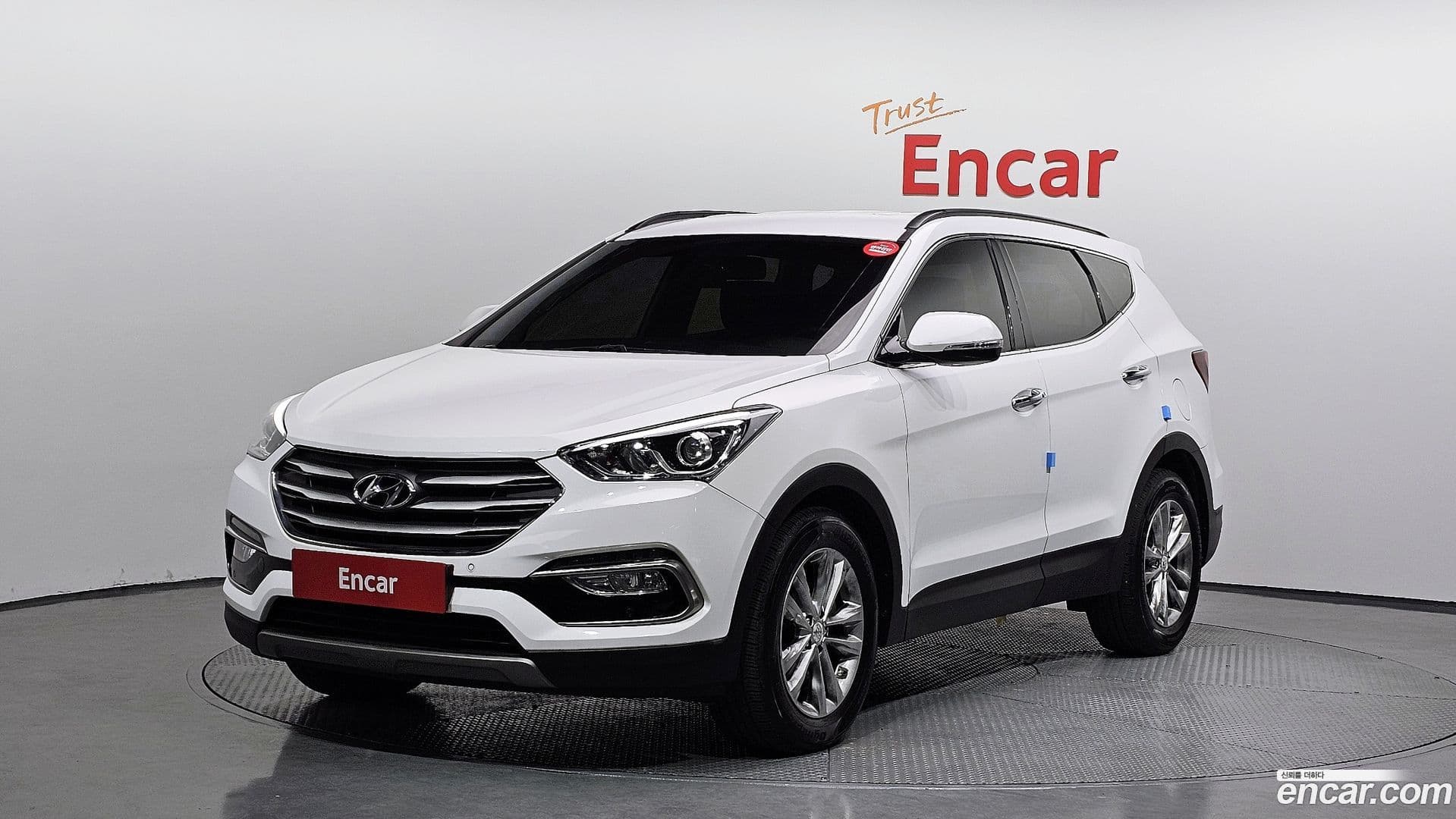 Main__Slider__Photo:Santafe Hyundai 2017.11-0