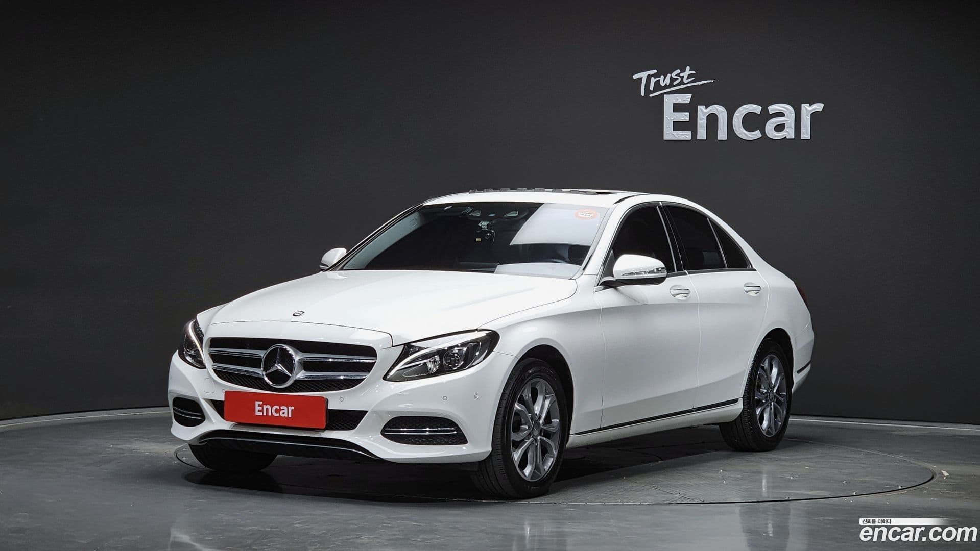 Main__Slider__Photo:C-Class Mercedes-Benz 2014.10-0