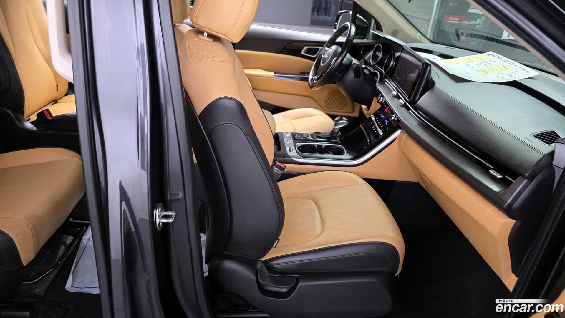 Canival Kia 2022.8-OPTION-016