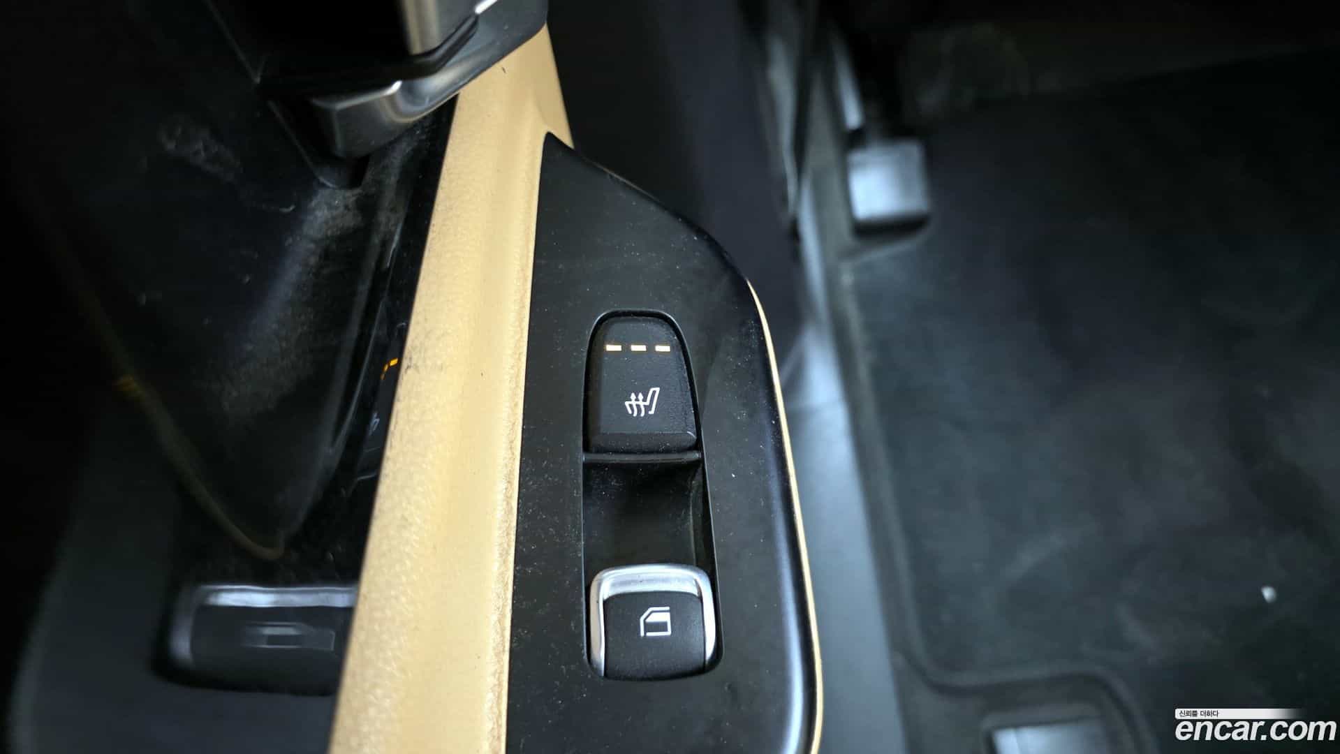 Canival Kia 2022.8-OPTION-024