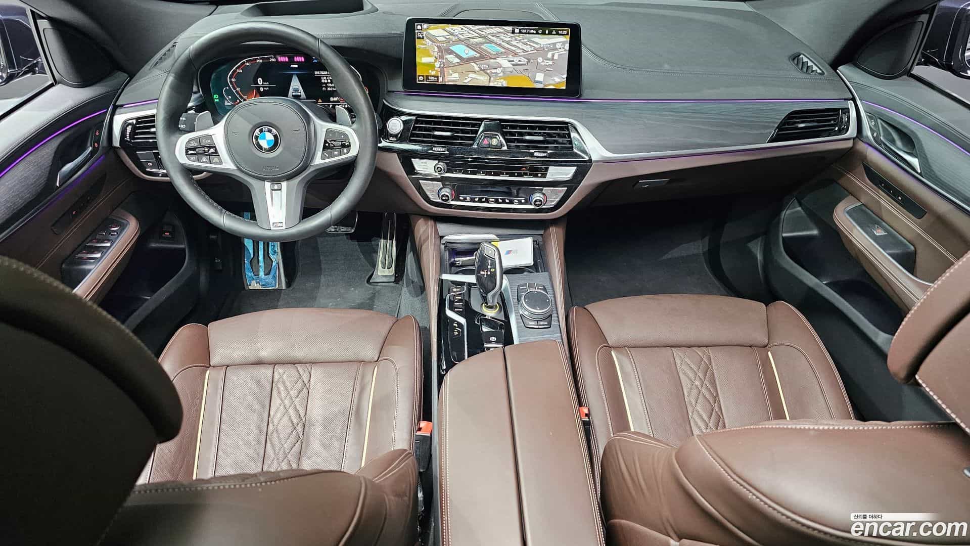 Gran Turismo BMW 2022.0-INNER-007
