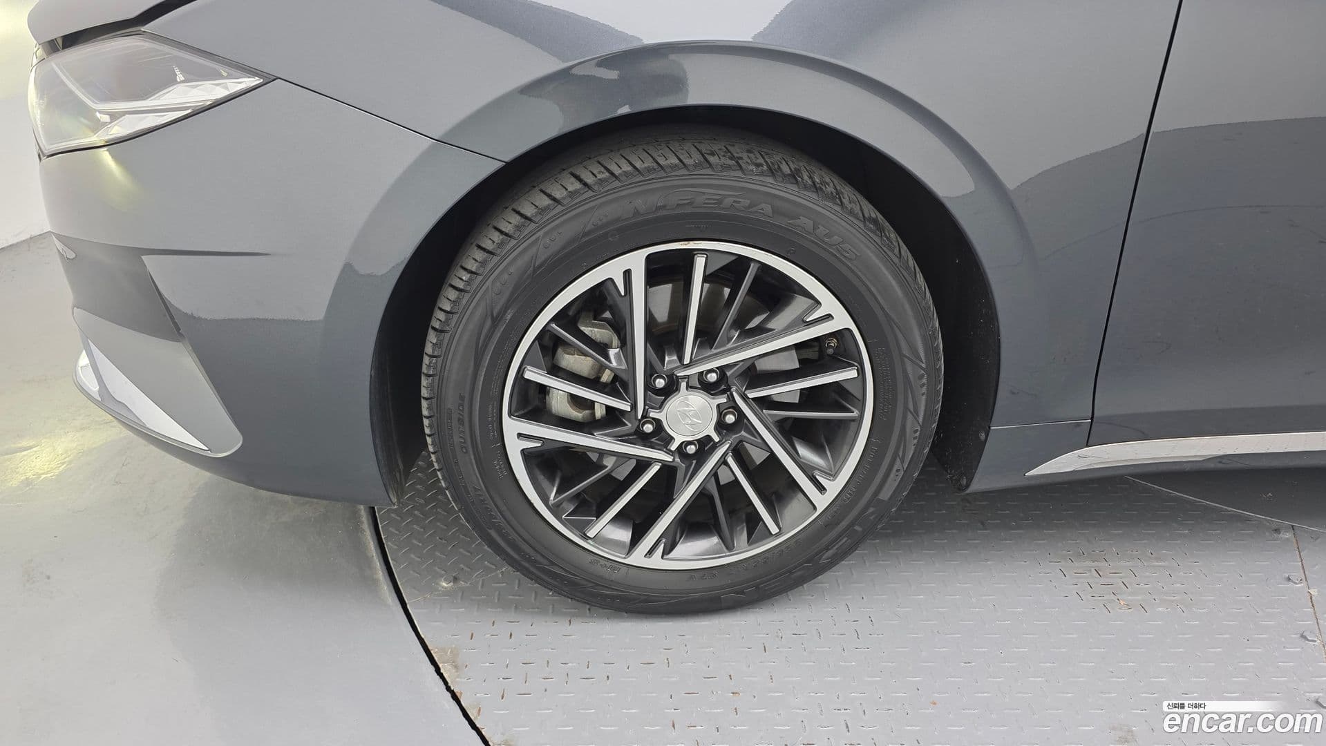Main__Slider__Photo:Grandeur Hyundai 2021.10-4