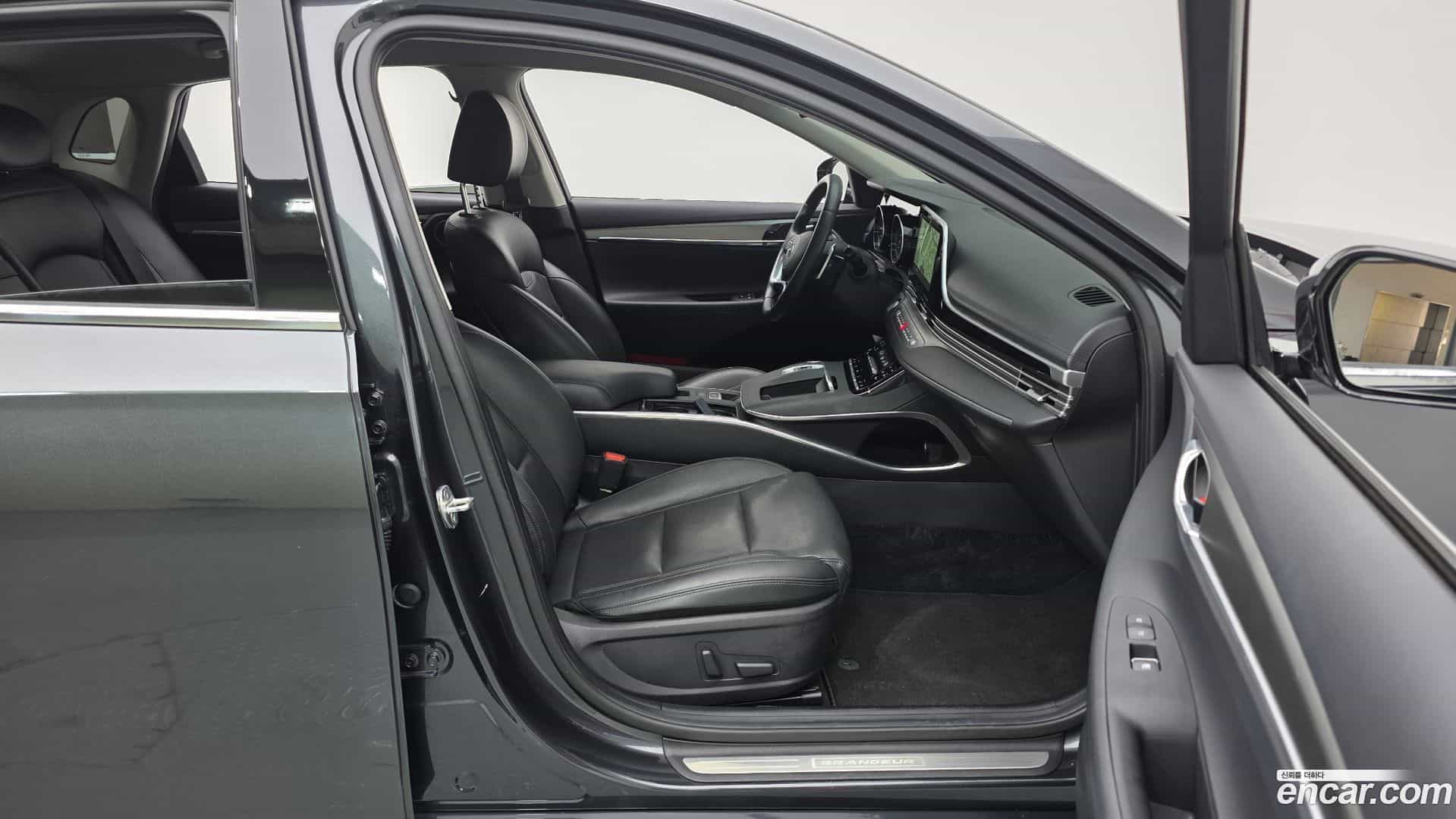 Grandeur Hyundai 2021.10-OPTION-015