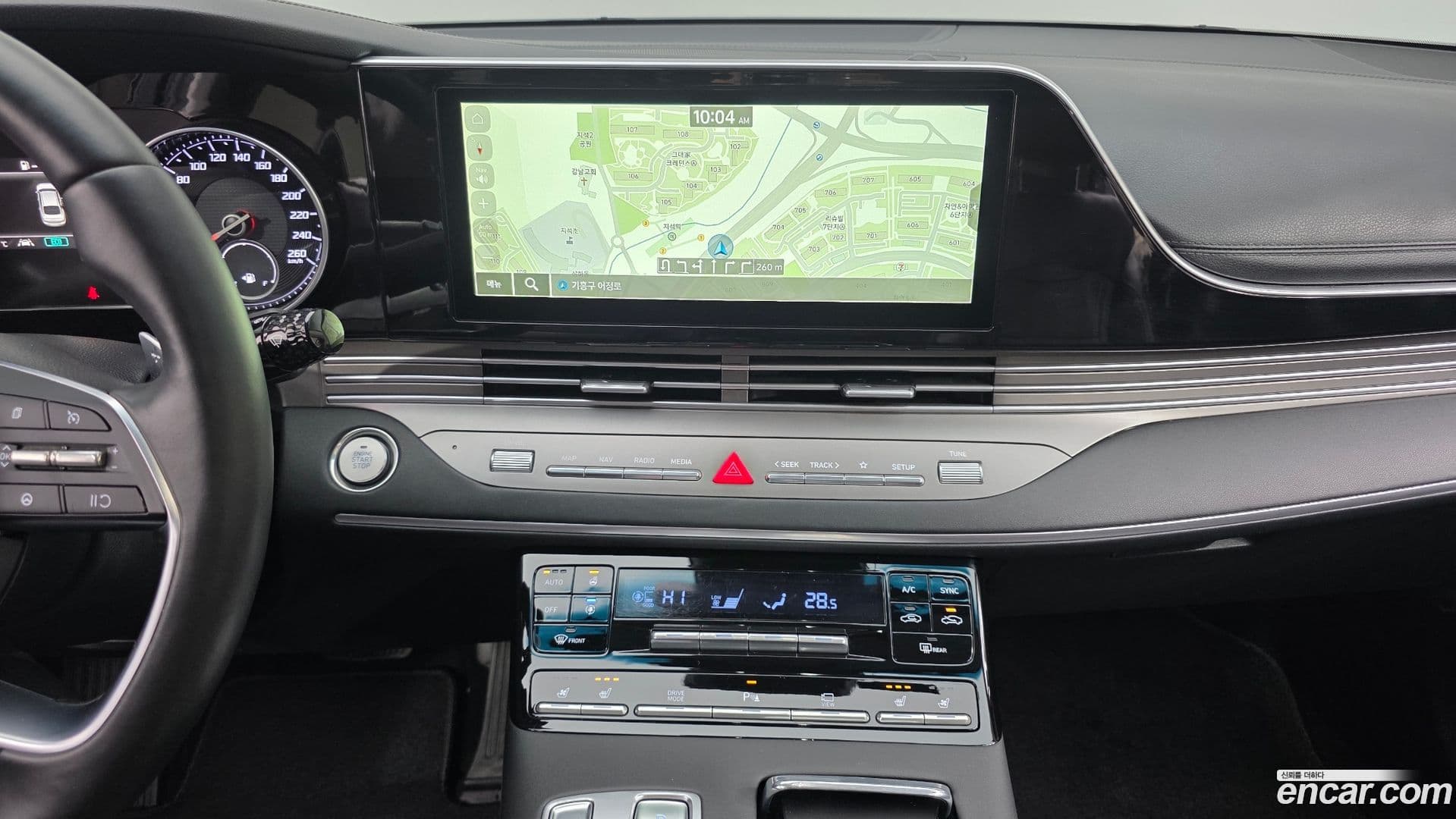 Main__Slider__Photo:Grandeur Hyundai 2021.10-14