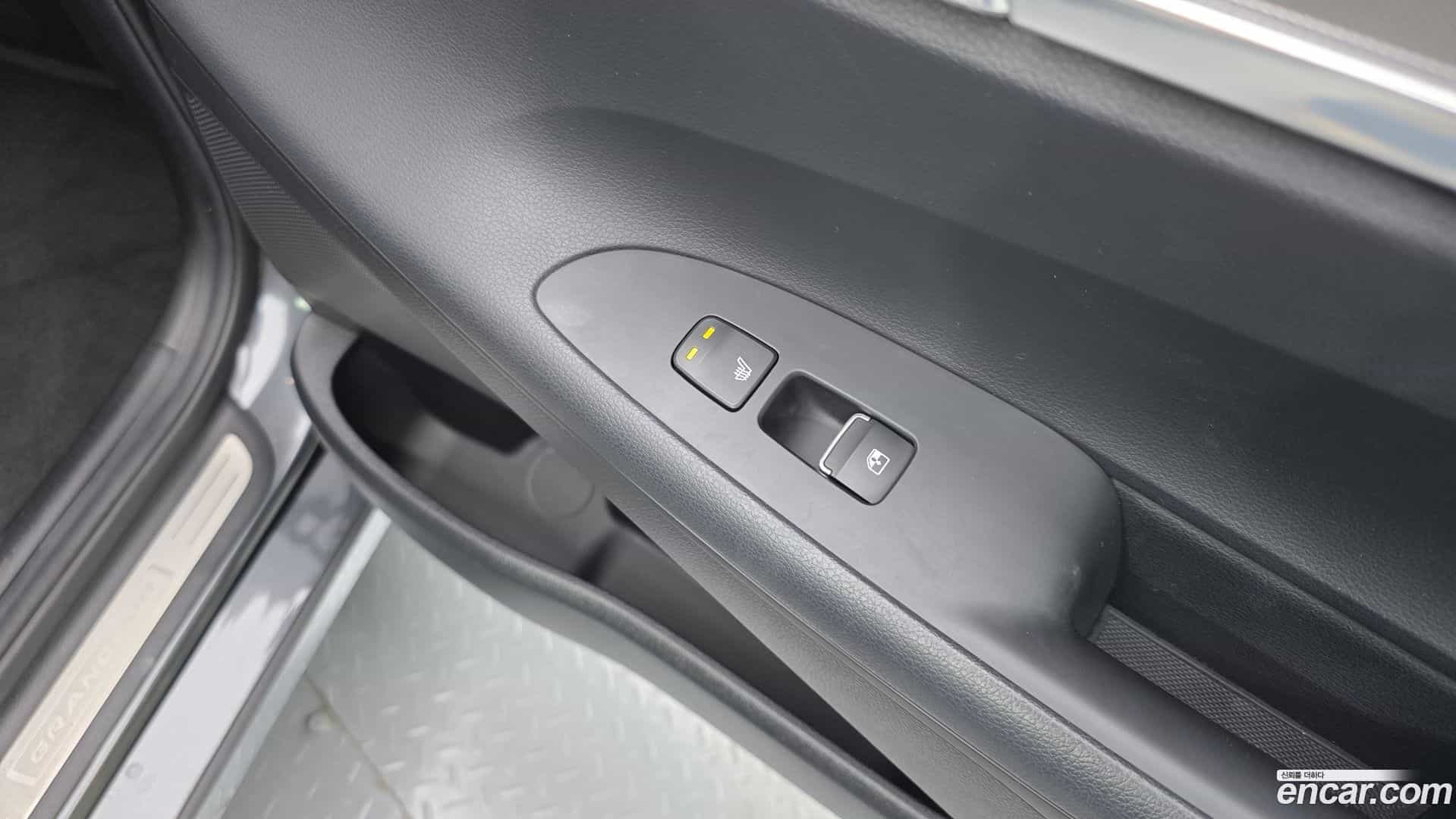 Grandeur Hyundai 2021.10-OPTION-023