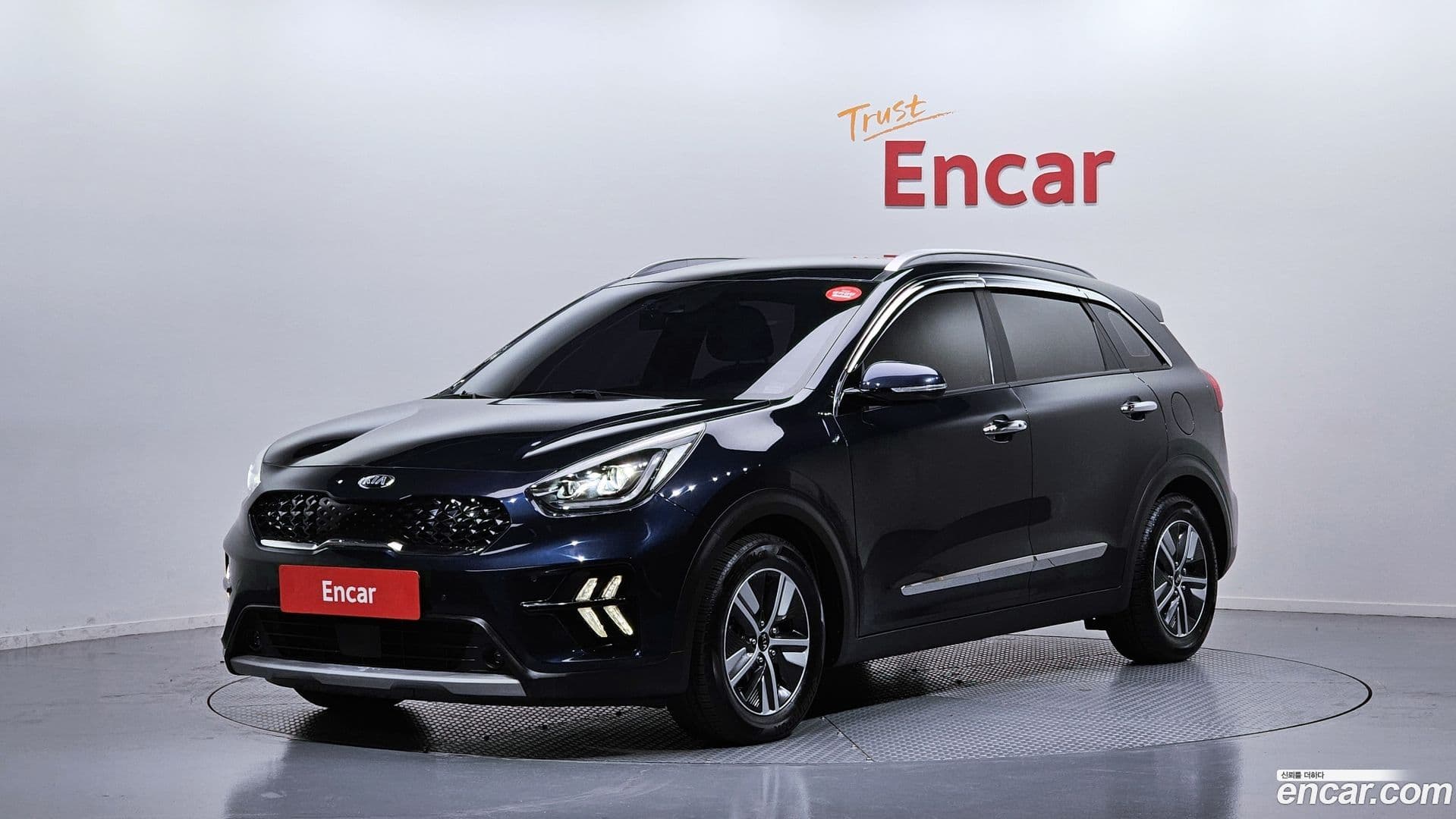 Main__Slider__Photo:Niro Kia 2020.10-0