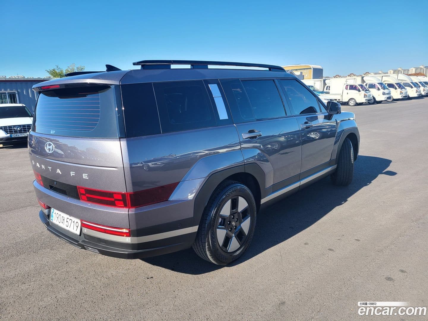 Main__Slider__Photo:Santafe Hyundai 2023.11-0