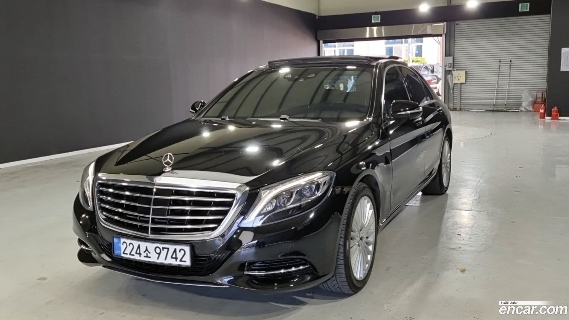 Main__Slider__Photo:S-Class Mercedes-Benz 2015.10-0