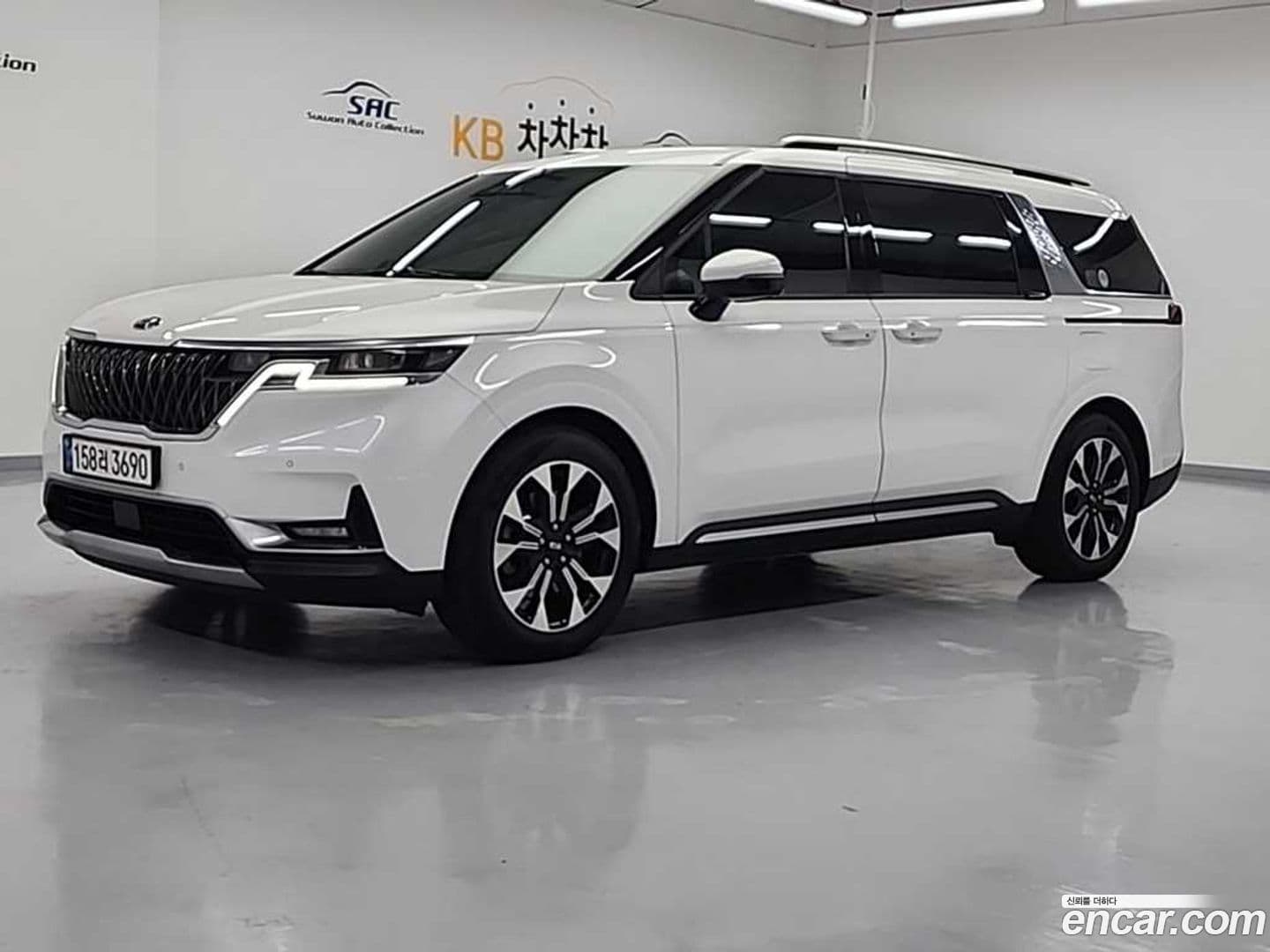 Main__Slider__Photo:Canival Kia 2020.7-0