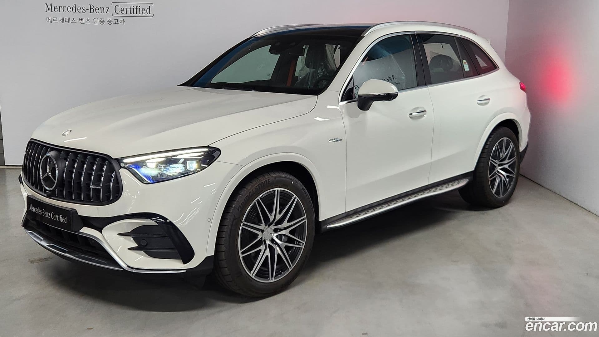 Main__Slider__Photo:GLC-Class Mercedes-Benz 2025.7-0