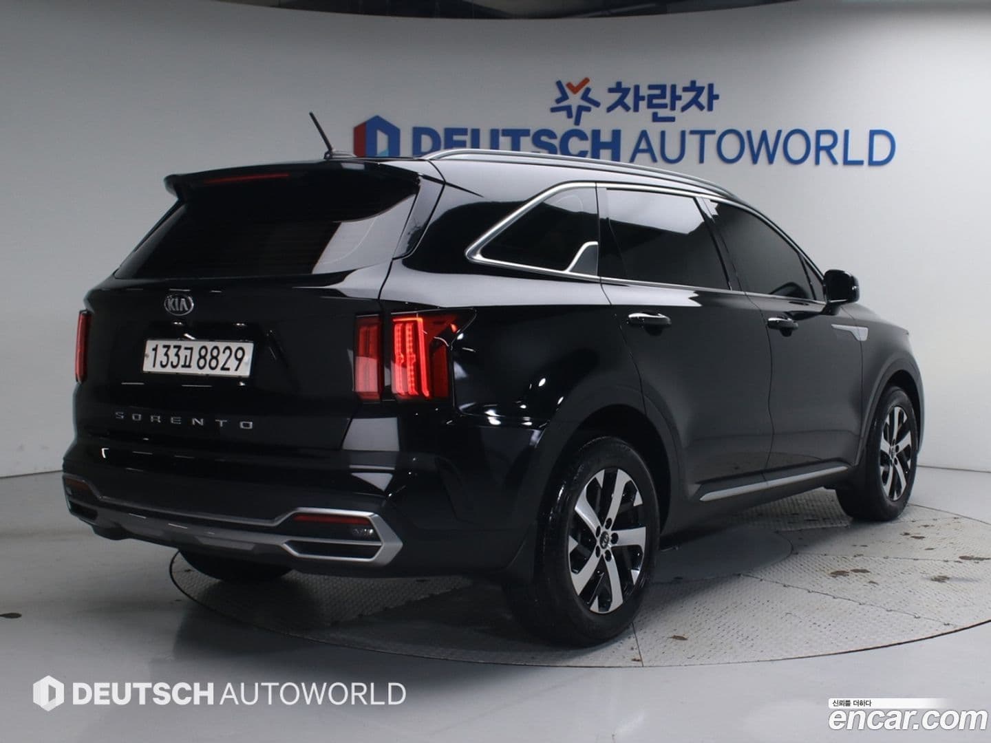 Main__Slider__Photo:Sorento Kia 2021.1-0