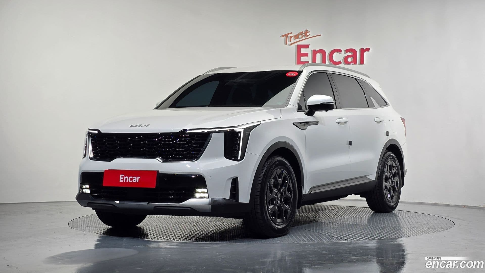 Main__Slider__Photo:Sorento Kia 2025.4-0
