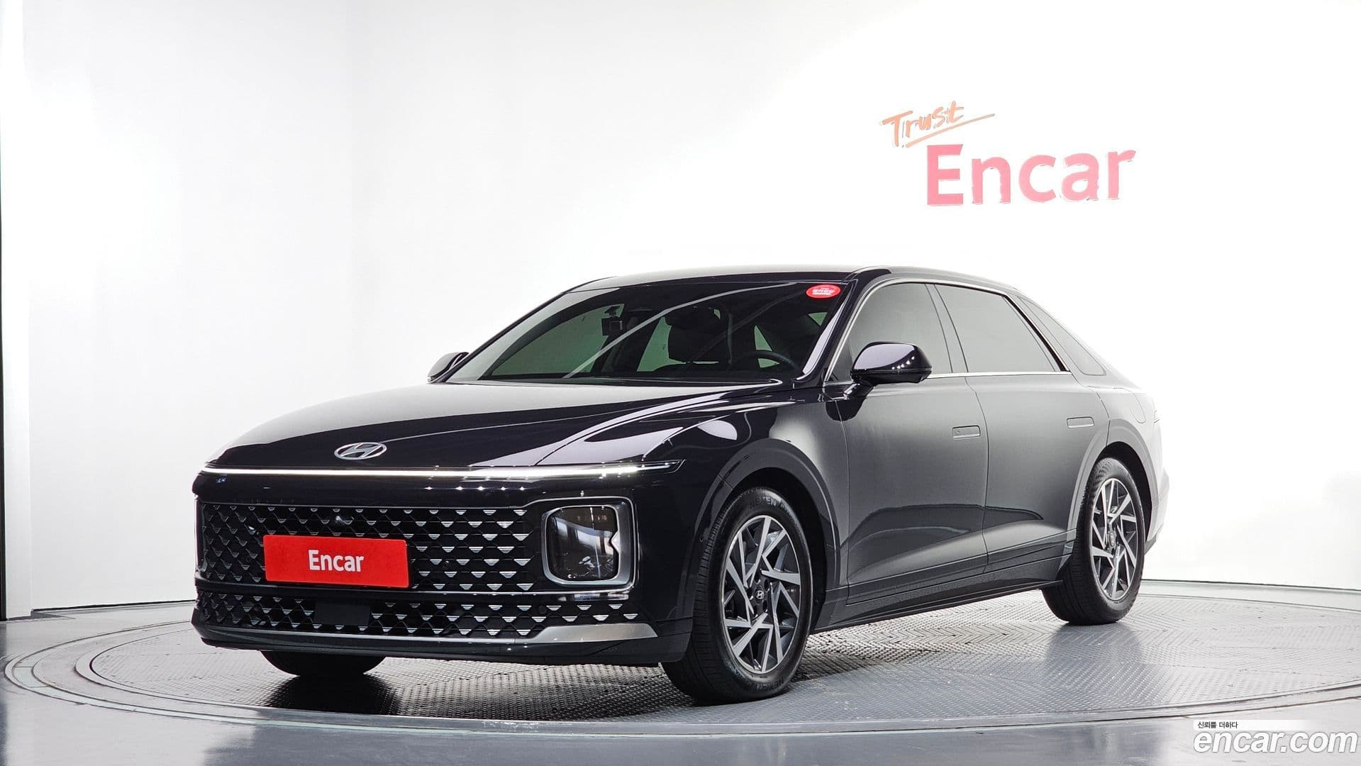 Main__Slider__Photo:Grandeur Hyundai 2023.2-0