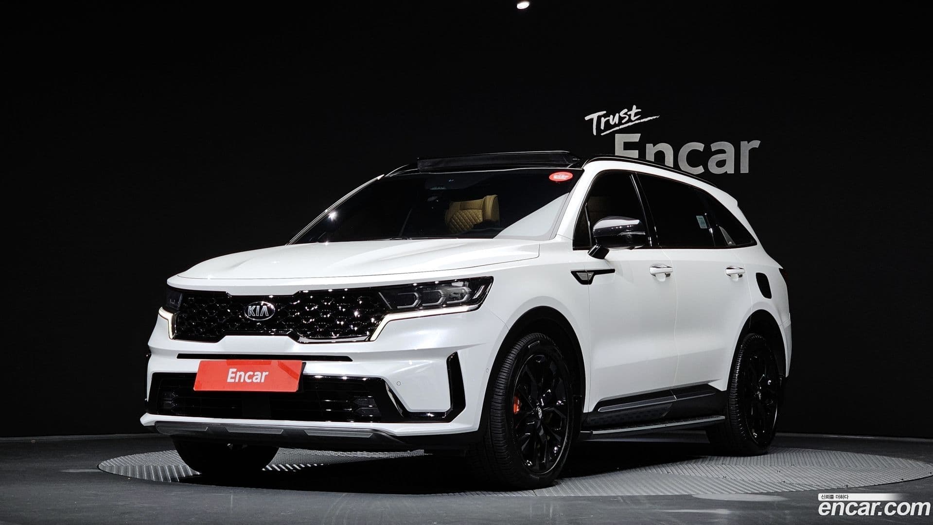 Main__Slider__Photo:Sorento Kia 2021.1-0