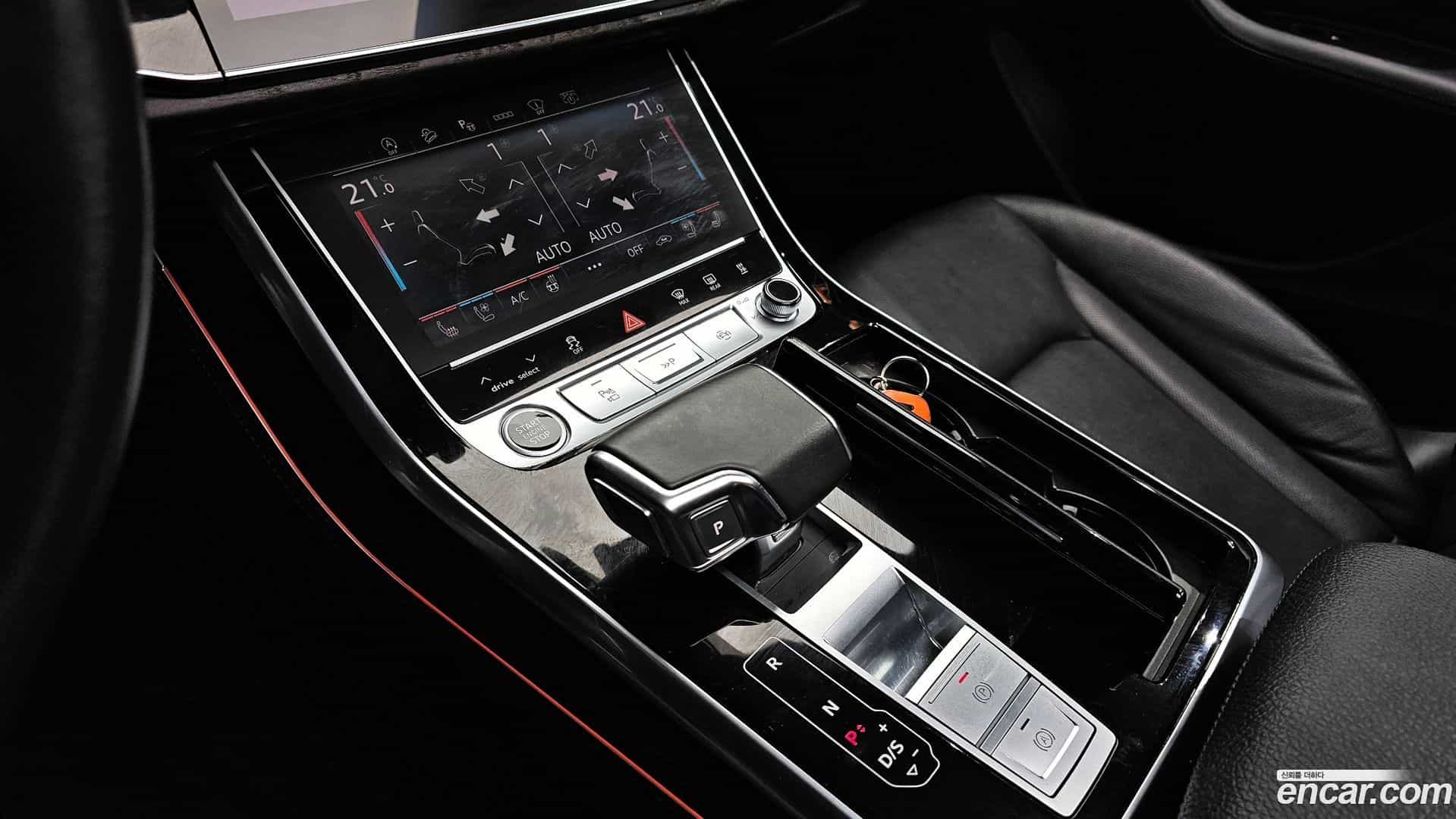 Q8 Audi 2021.9-INNER-009
