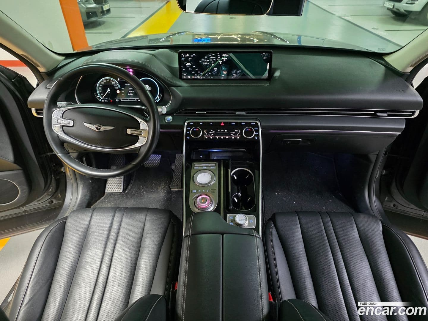 Main__Slider__Photo:GV80 Genesis 2021.10-6