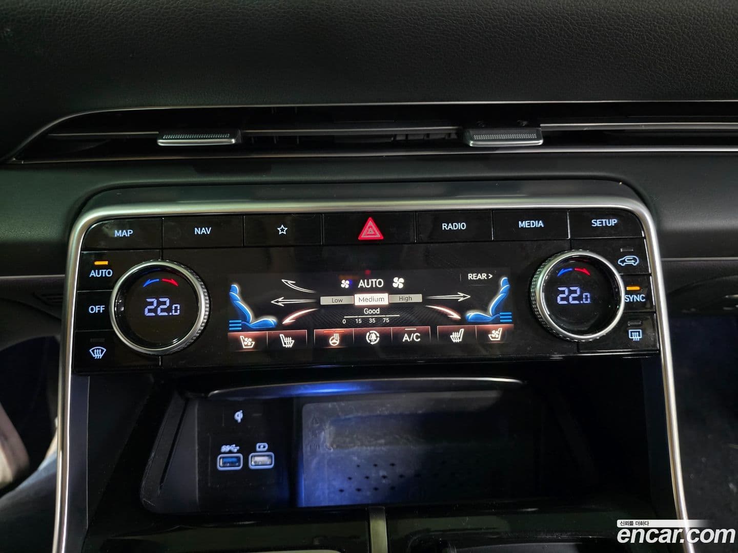 Main__Slider__Photo:GV80 Genesis 2021.10-11