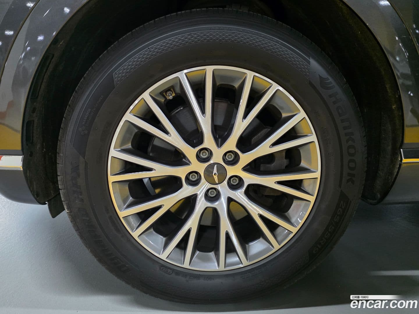 Main__Slider__Photo:GV80 Genesis 2021.10-19