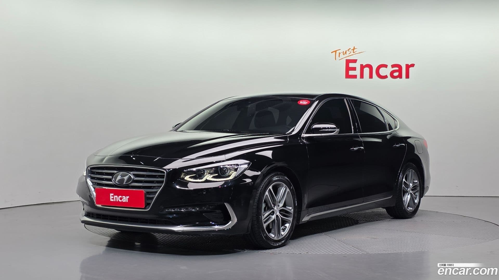 Main__Slider__Photo:Grandeur Hyundai 2018.8-0