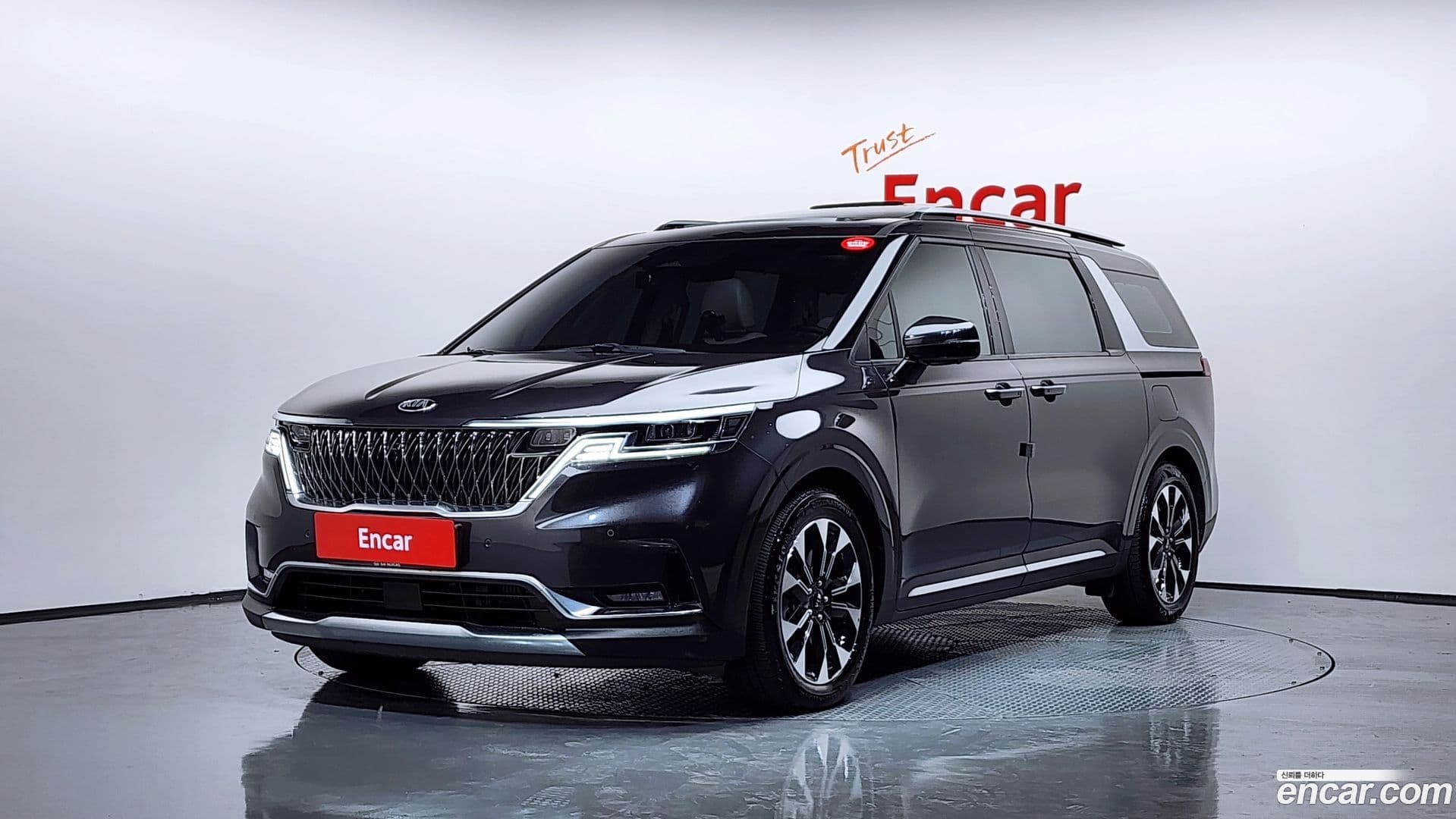 Main__Slider__Photo:Canival Kia 2020.8-0