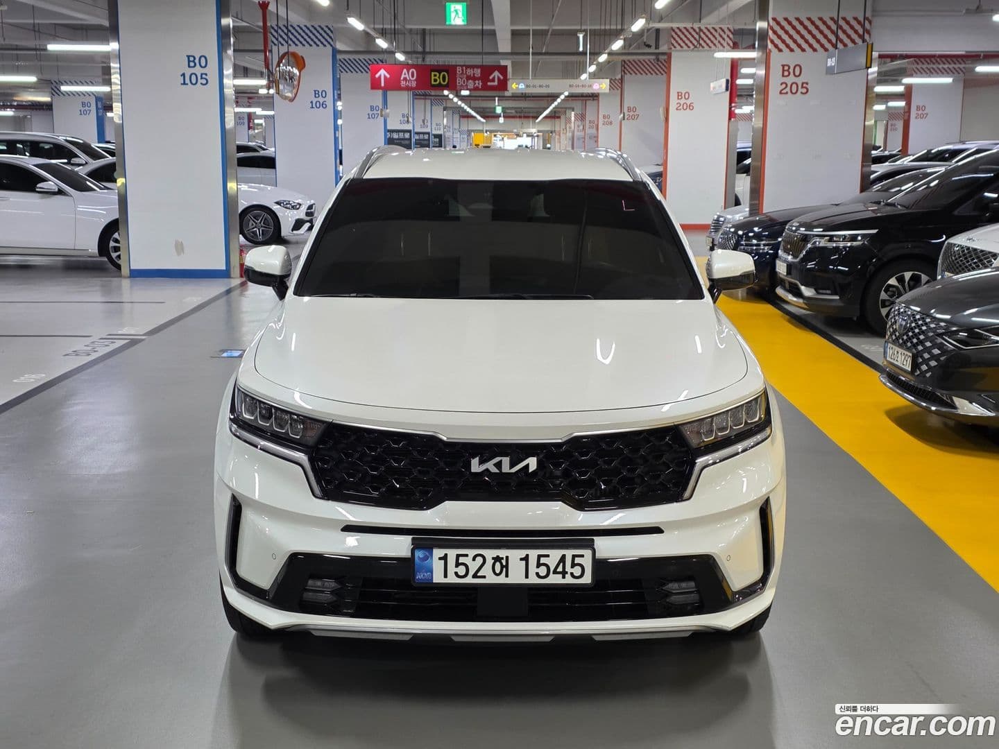 Main__Slider__Photo:Sorento Kia 2022.8-0