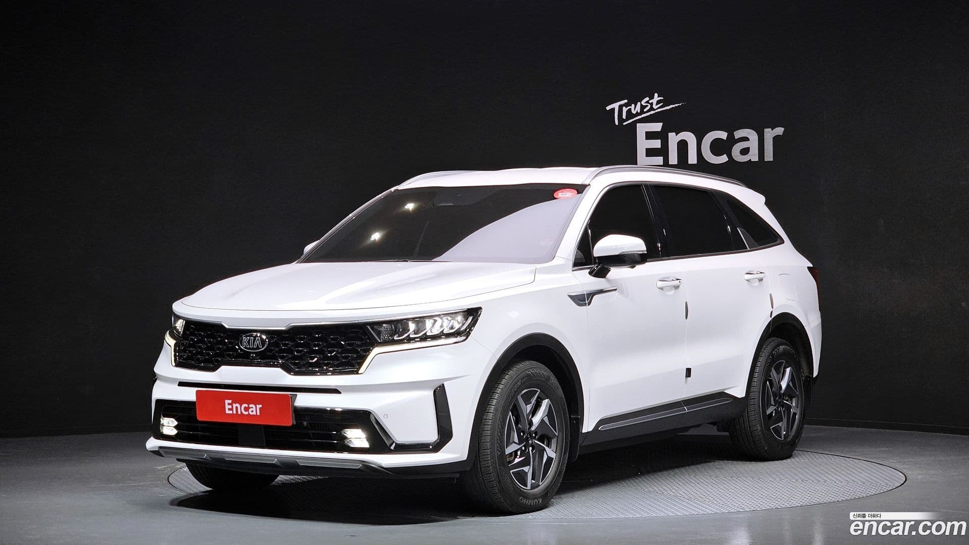 Main__Slider__Photo:Sorento Kia 2020.8-0