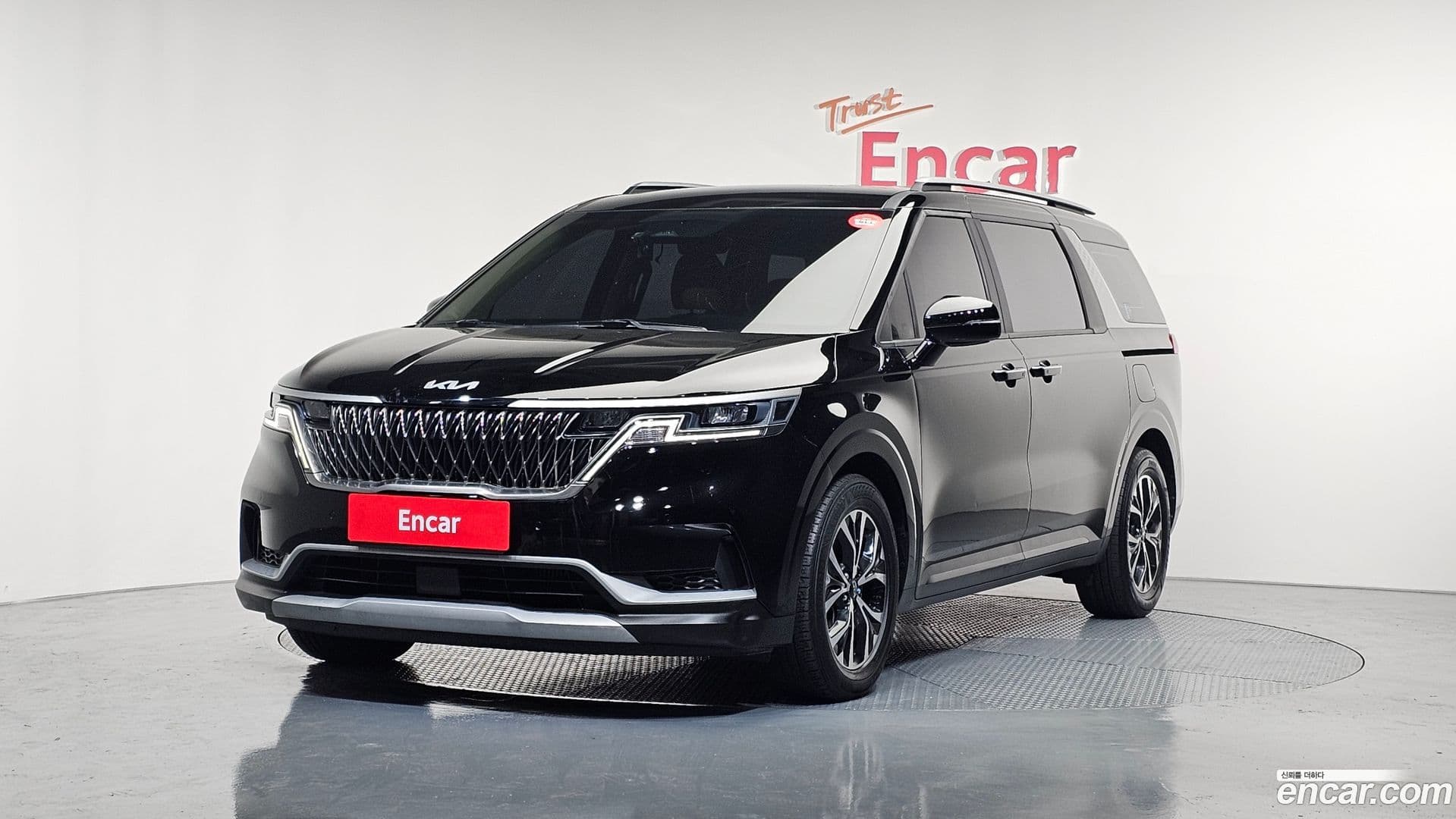 Main__Slider__Photo:Canival Kia 2022.5-0