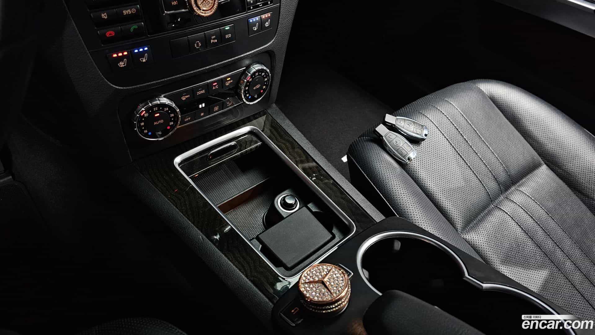 GLK-Class Mercedes-Benz 2015.1-OPTION-020