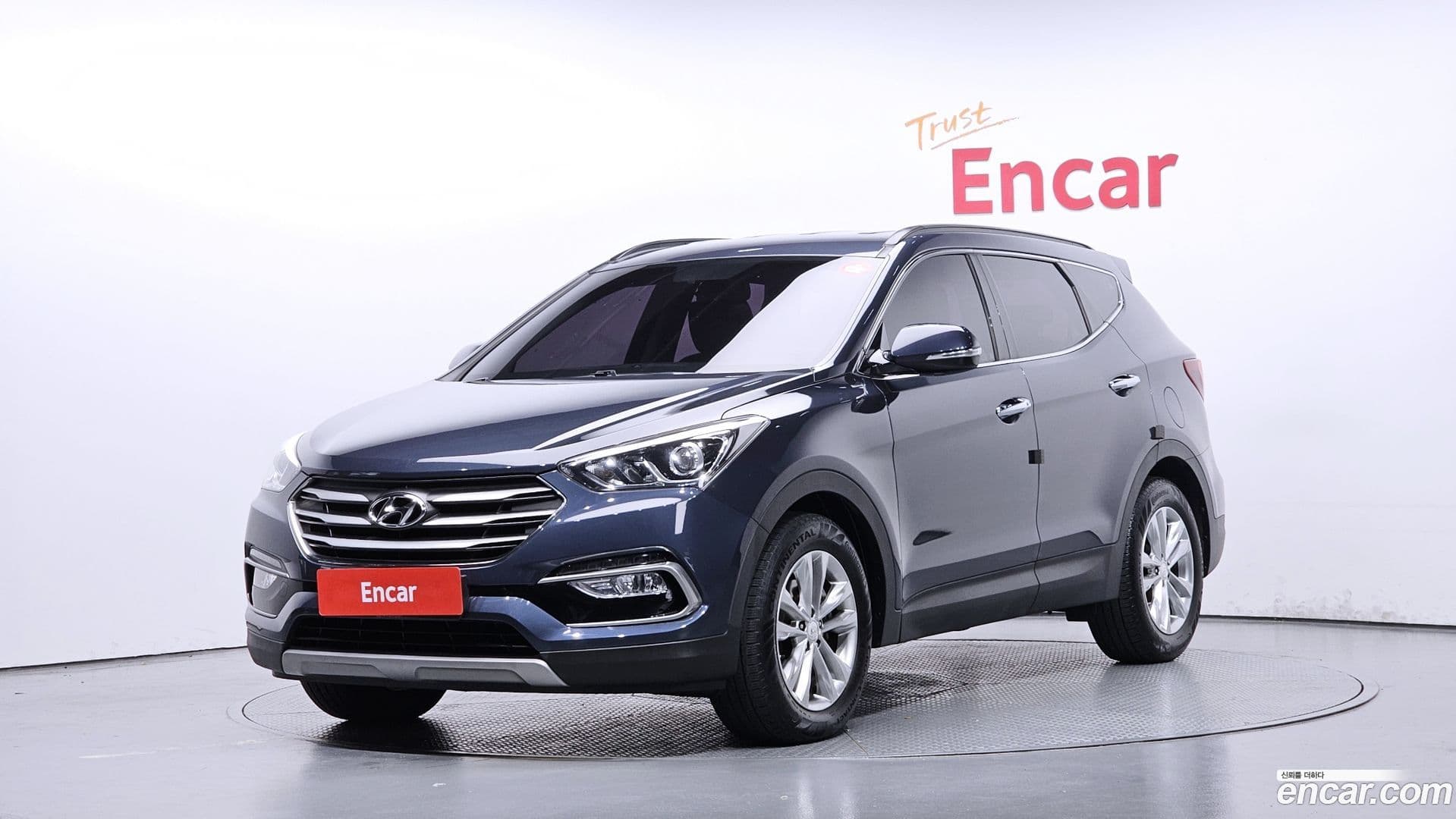 Main__Slider__Photo:Santafe Hyundai 2015.10-0