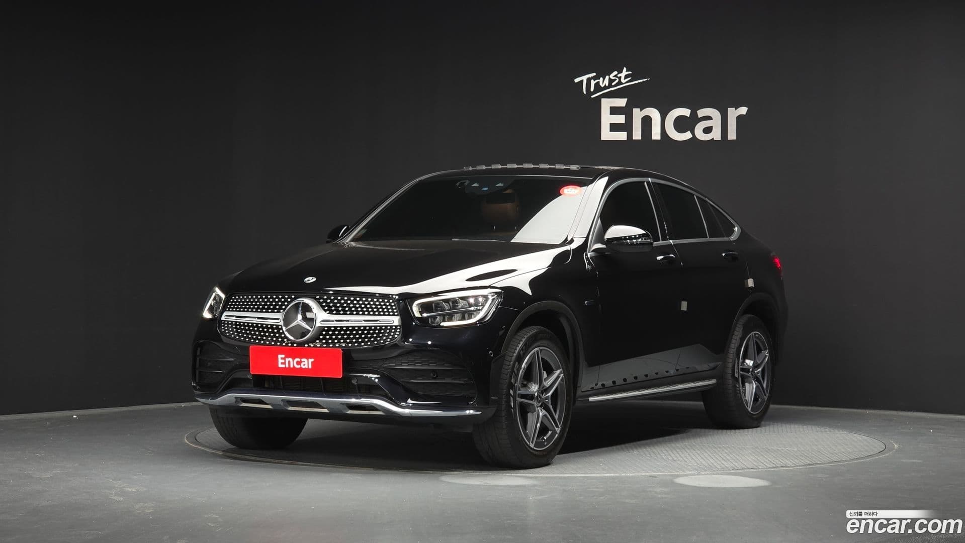 Main__Slider__Photo:GLC-Class Mercedes-Benz 2020.9-0