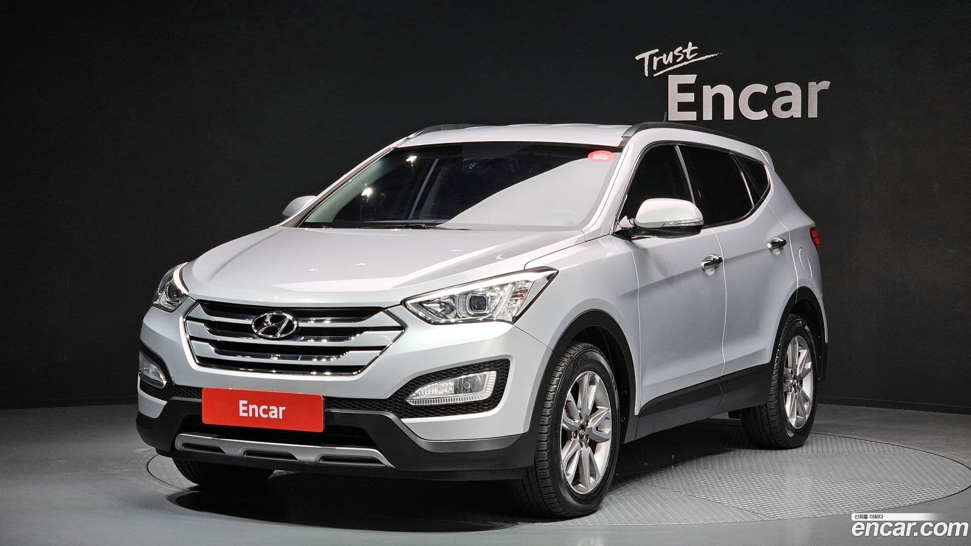 Main__Slider__Photo:Santafe Hyundai 2014.5-0