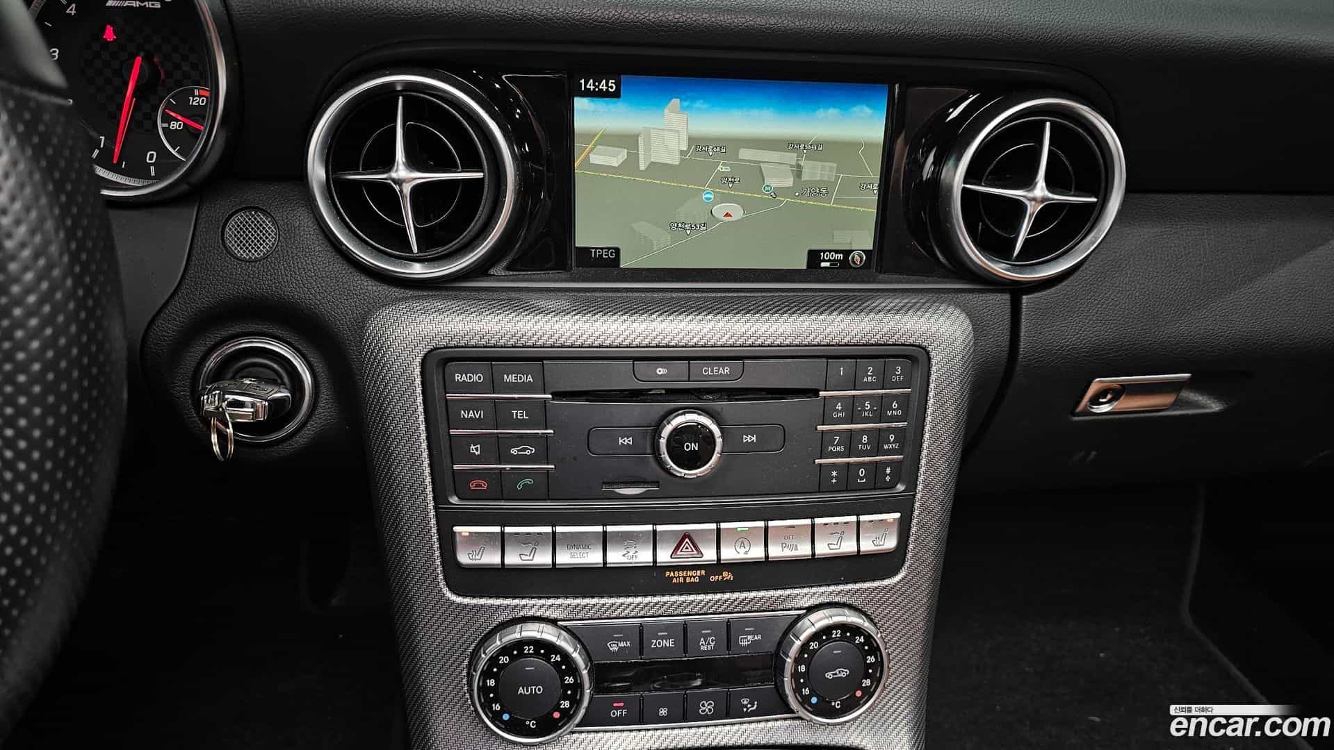 SLC-Class Mercedes-Benz 2017.11-OPTION-017