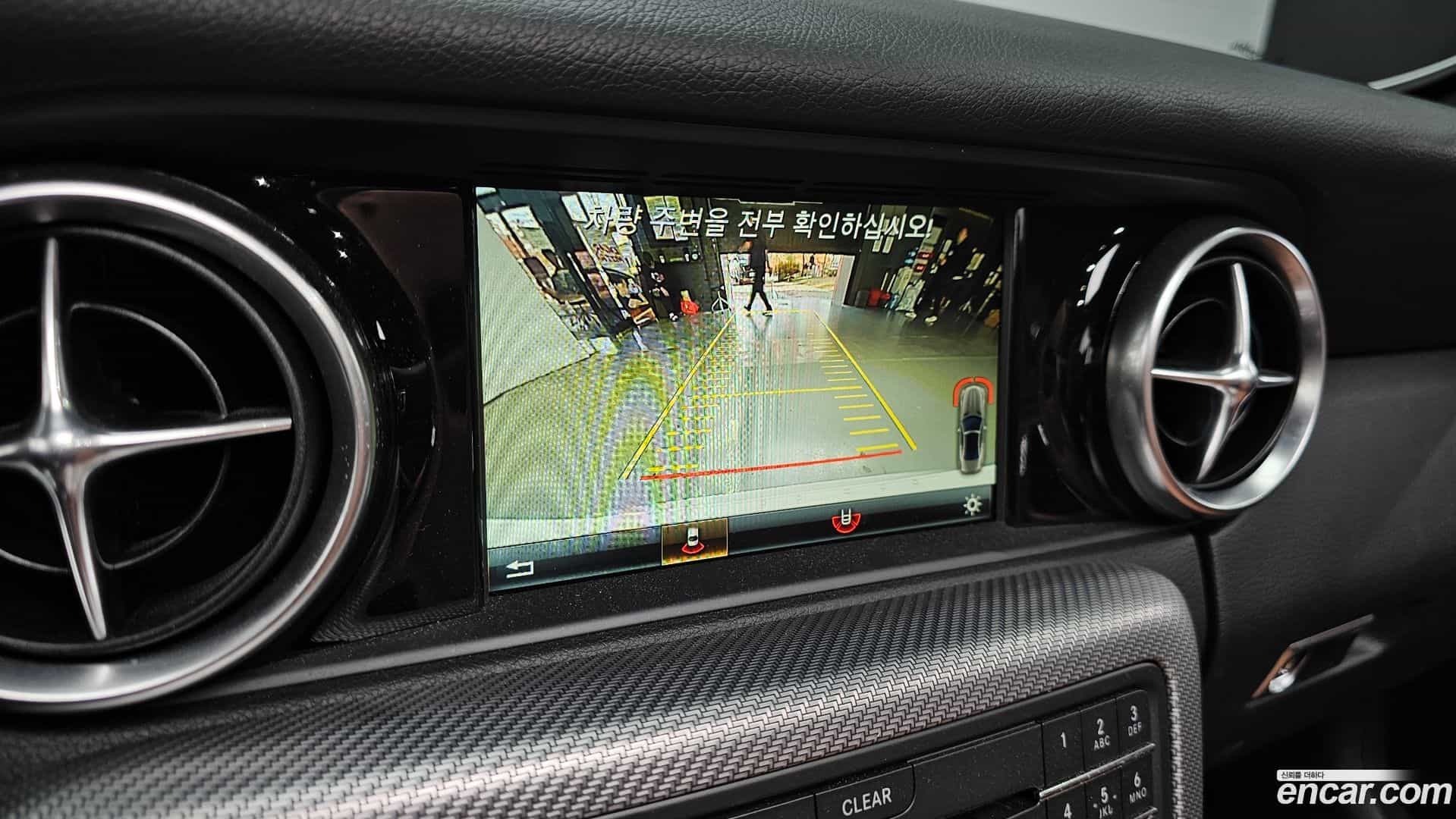 SLC-Class Mercedes-Benz 2017.11-OPTION-018