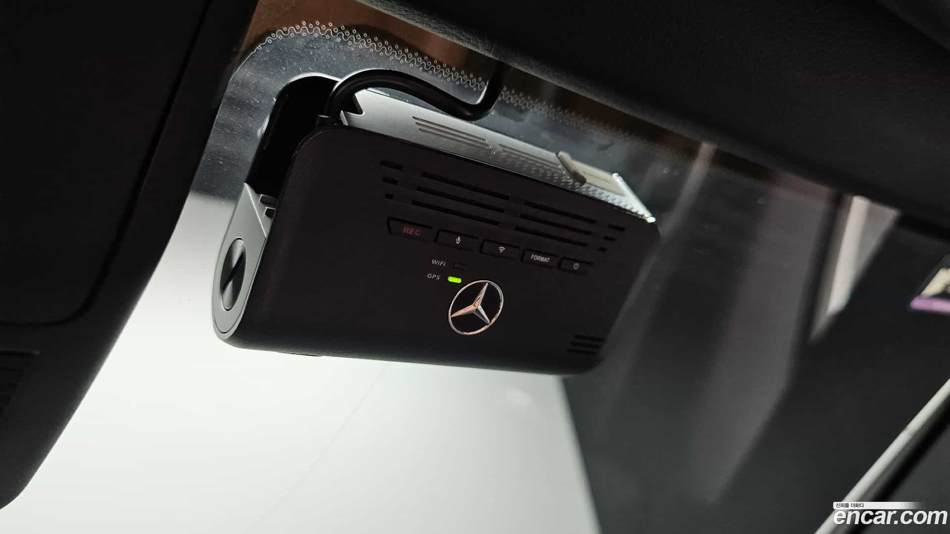 SLC-Class Mercedes-Benz 2017.11-OPTION-023