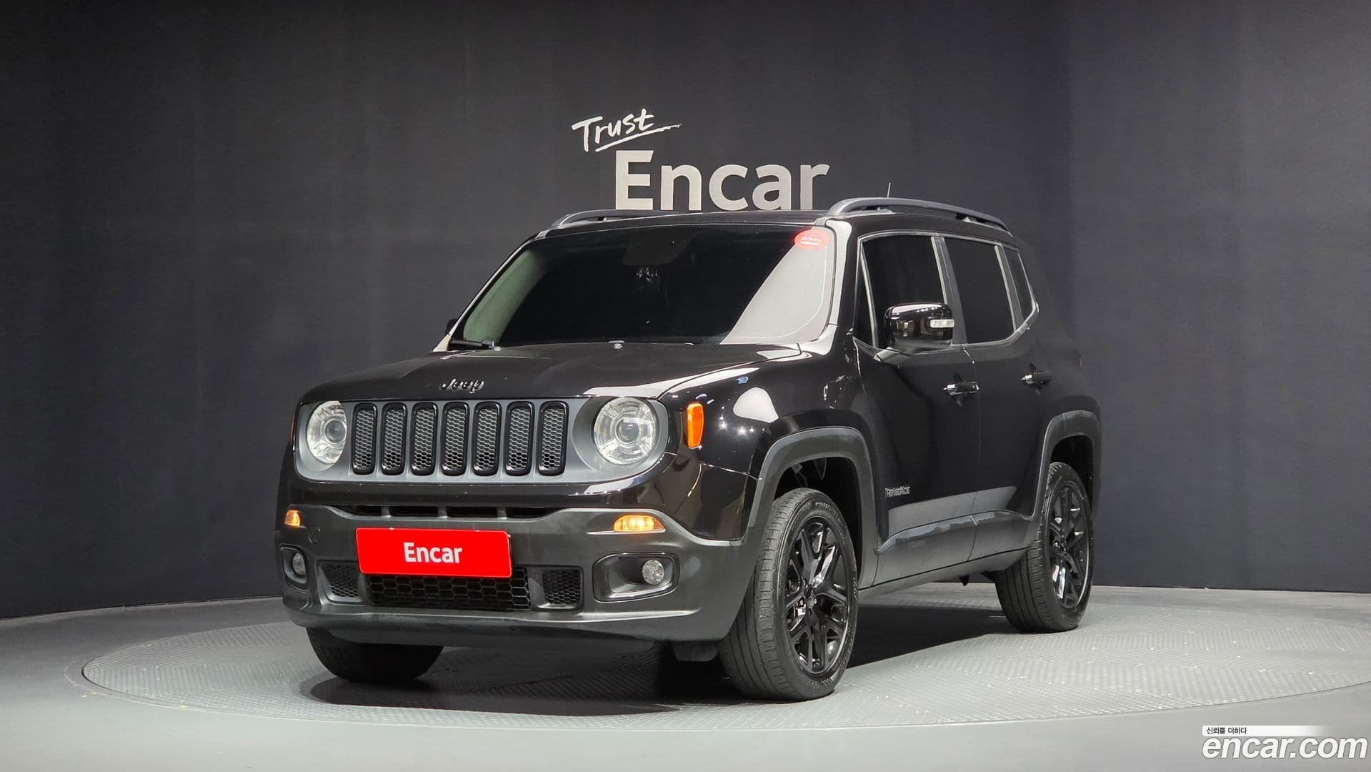 Main__Slider__Photo:Renegade Jeep 2016.9-0