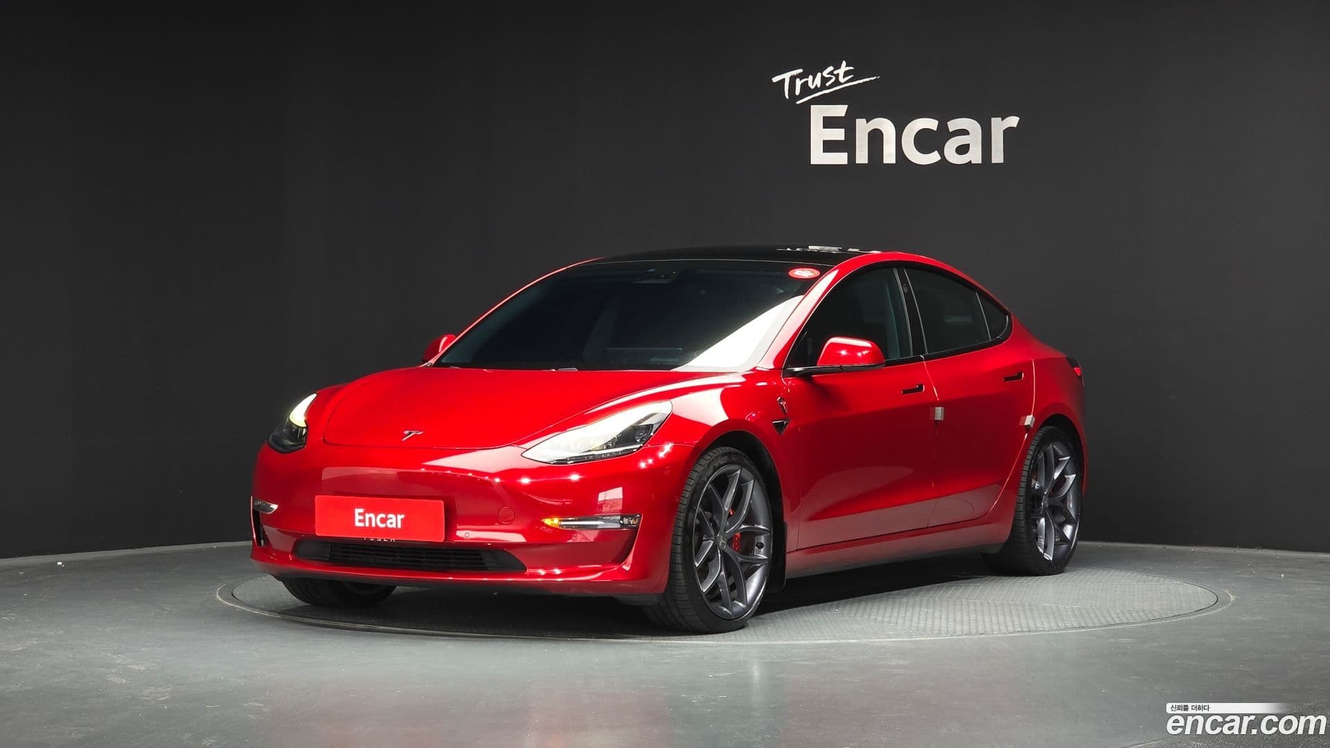 Main__Slider__Photo:Model 3 Tesla 2021.2-0