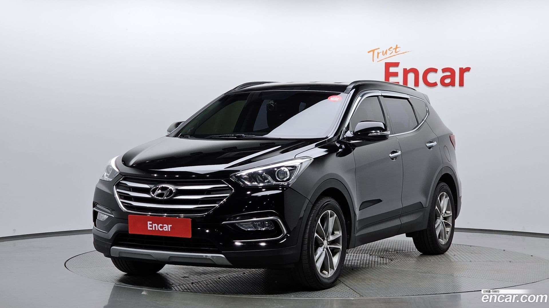 Main__Slider__Photo:Santafe Hyundai 2016.1-0