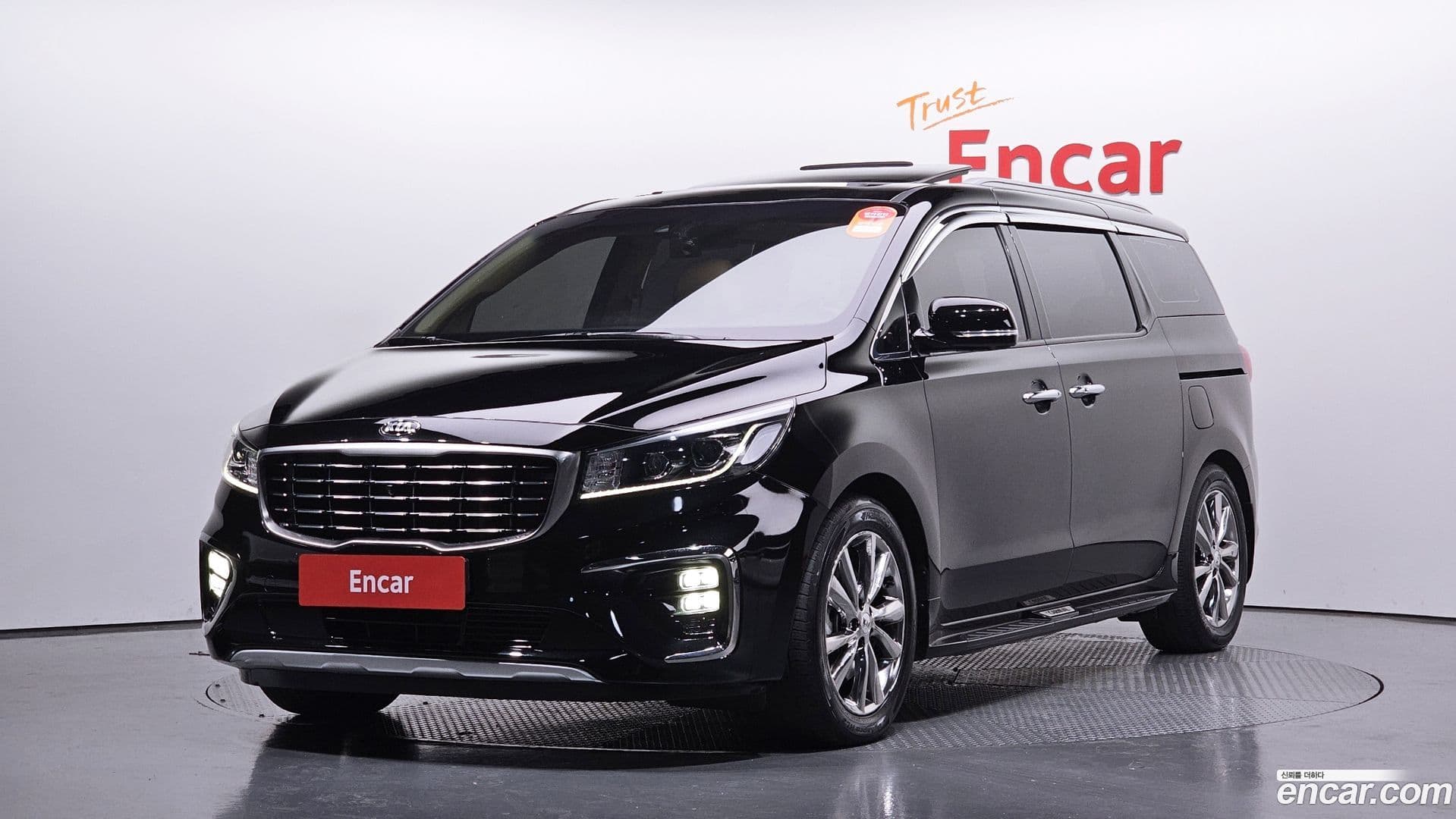 Main__Slider__Photo:Canival Kia 2018.9-0