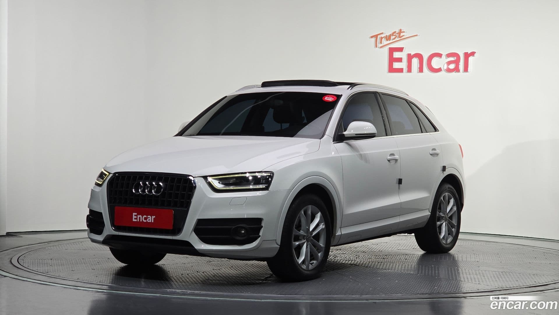 Main__Slider__Photo:Q3 Audi 2015.0-0