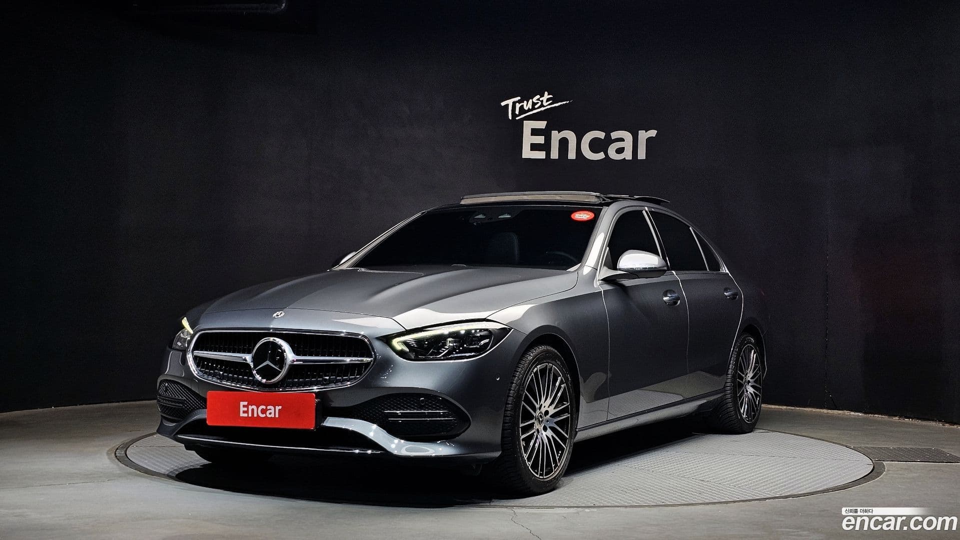 Main__Slider__Photo:C-Class Mercedes-Benz 2022.4-0