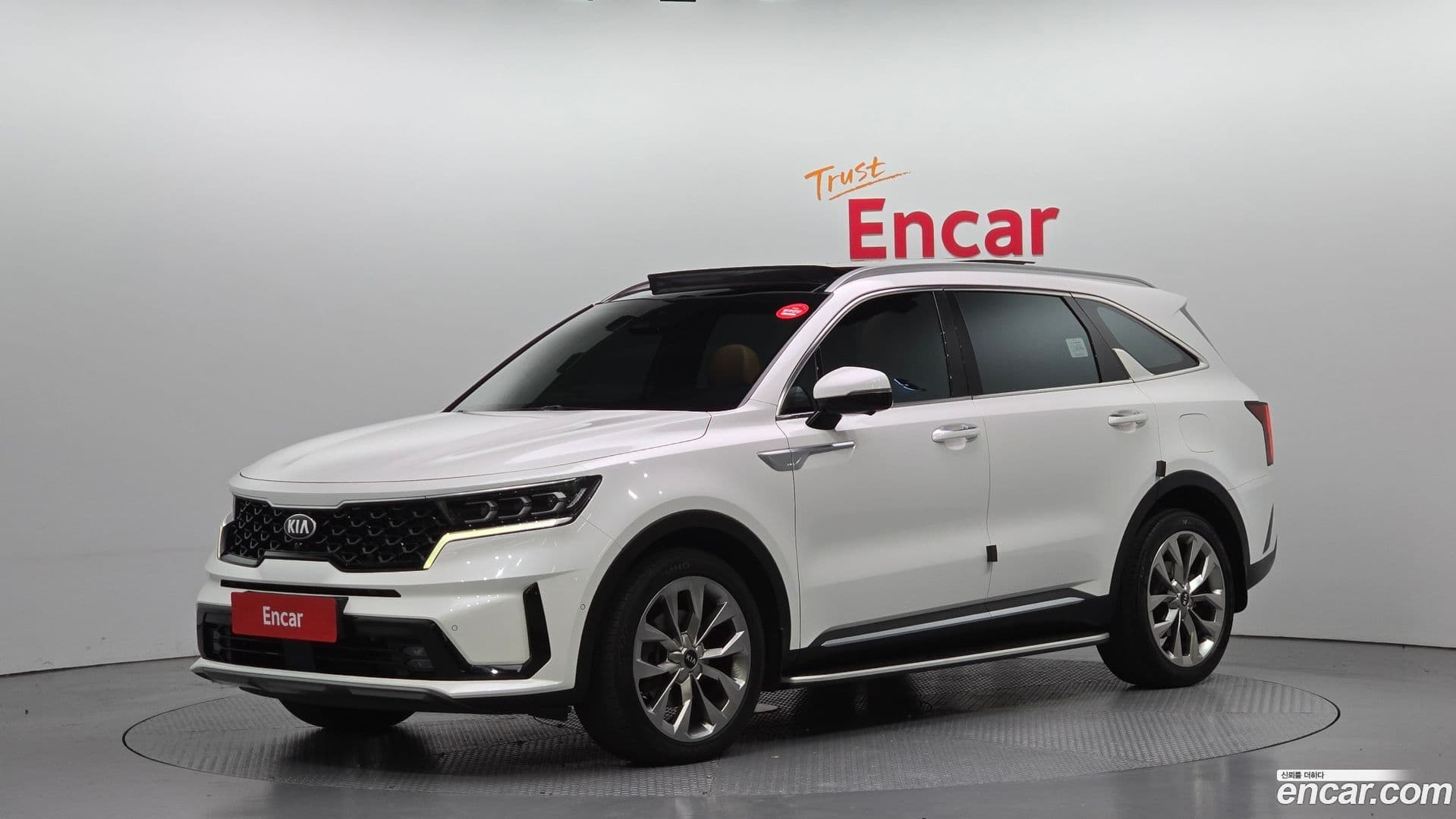 Main__Slider__Photo:Sorento Kia 2020.8-0