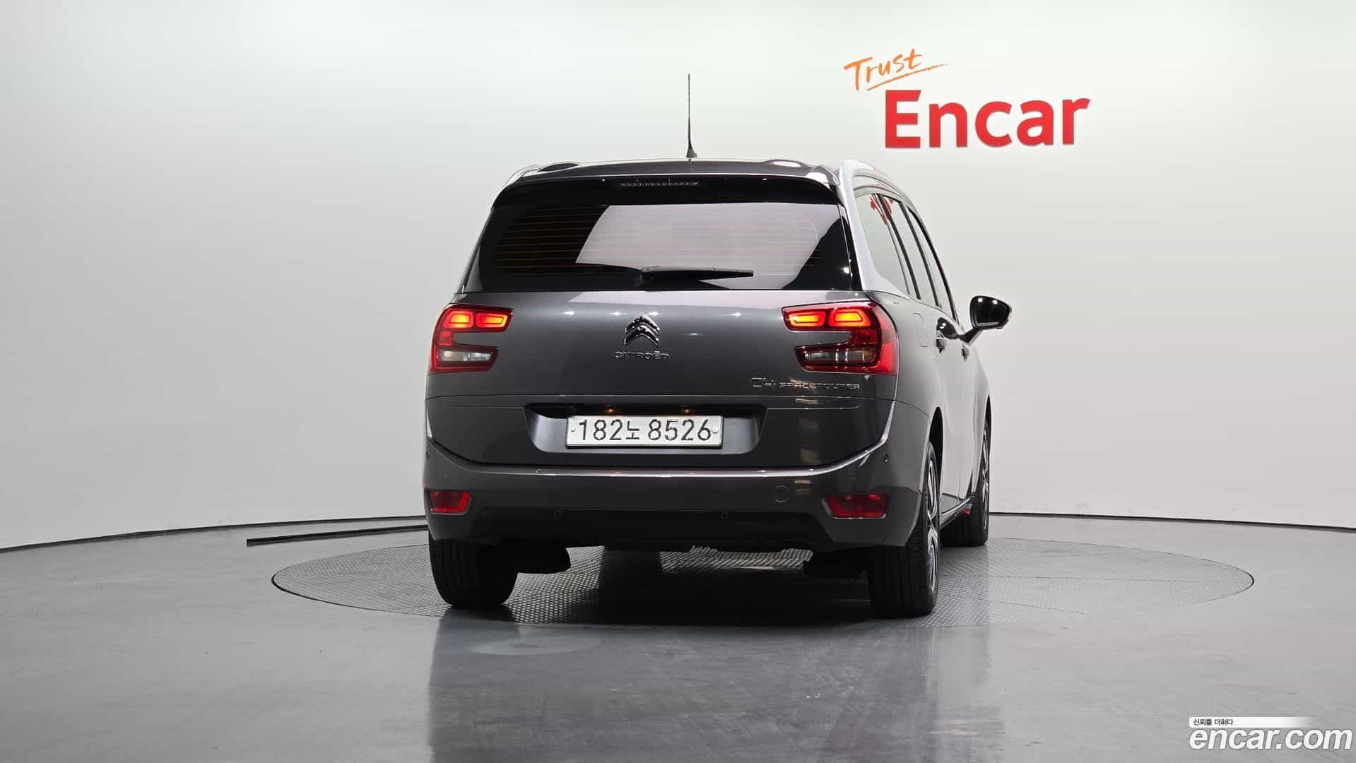 C4 SpaceTourer Citroën / DS 2019.10-OUTER-004