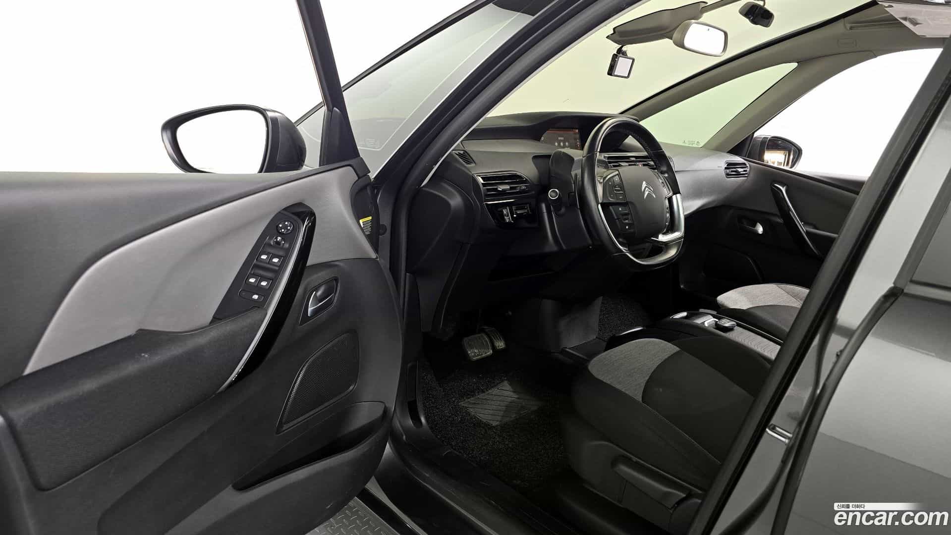 C4 SpaceTourer Citroën / DS 2019.10-OPTION-015