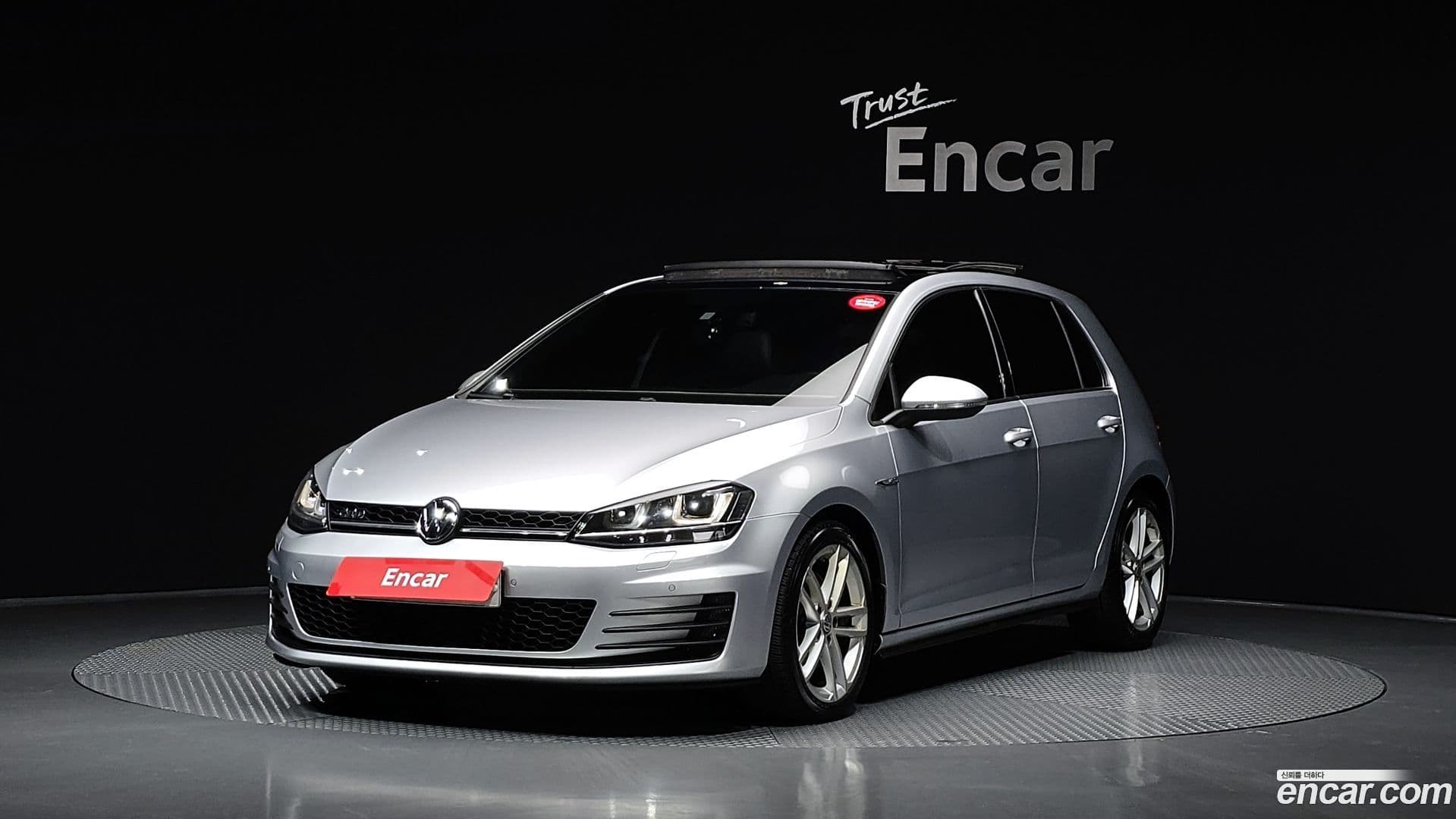 Main__Slider__Photo:Golf Volkswagen 2015.10-0